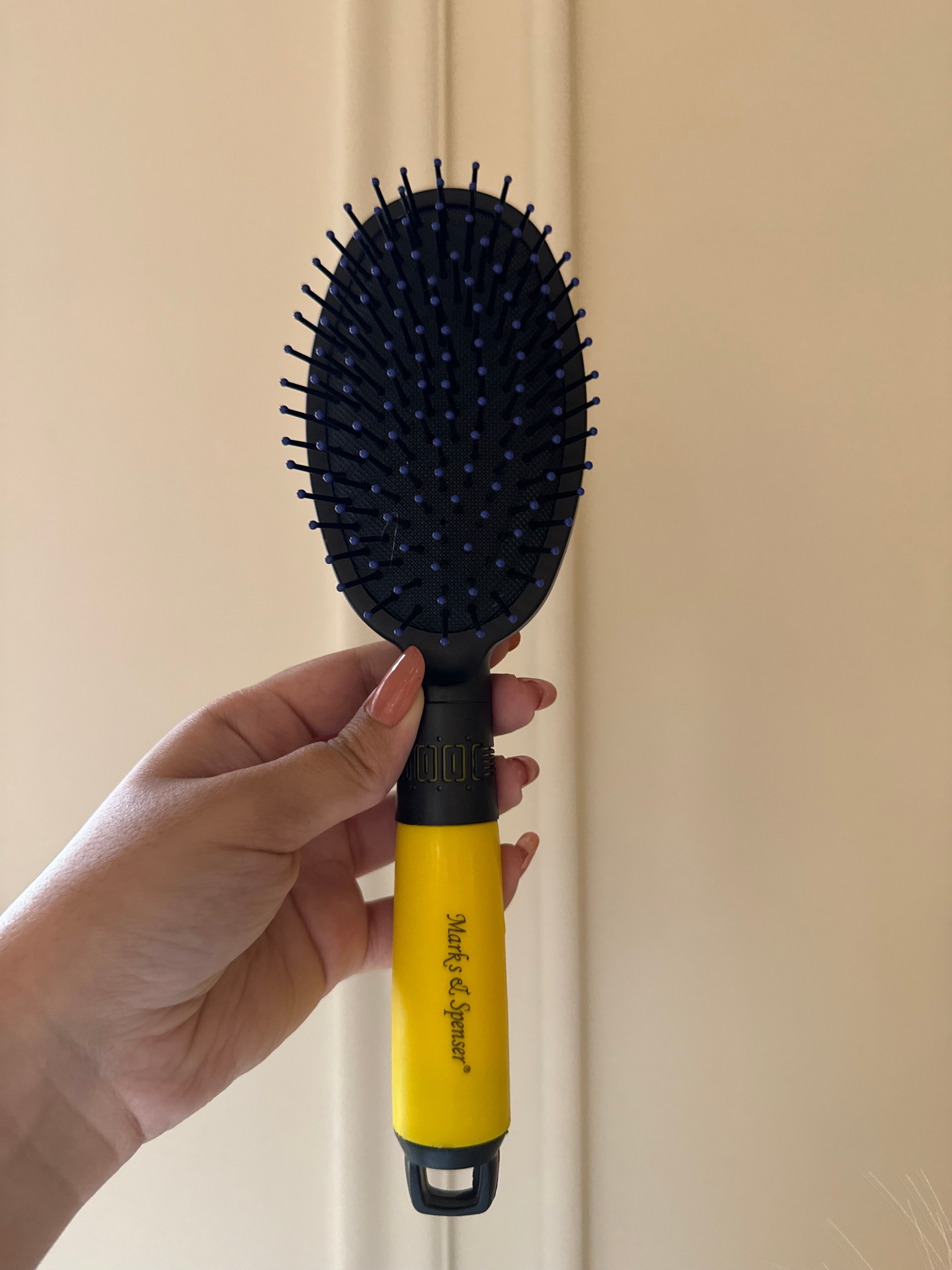 Softest Black & Yellow Brush