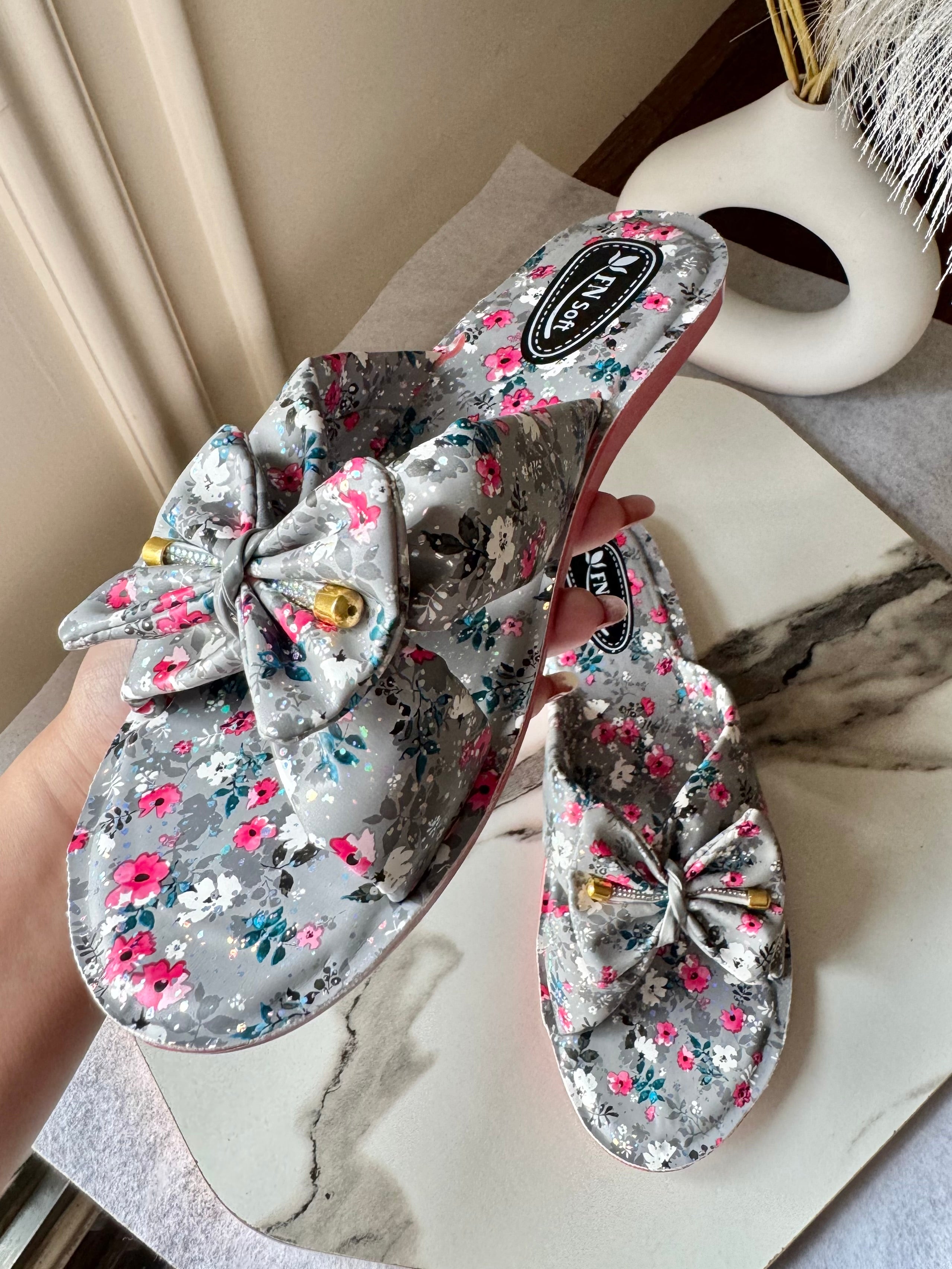 Soft Floral Fantasy Slides - Grey
