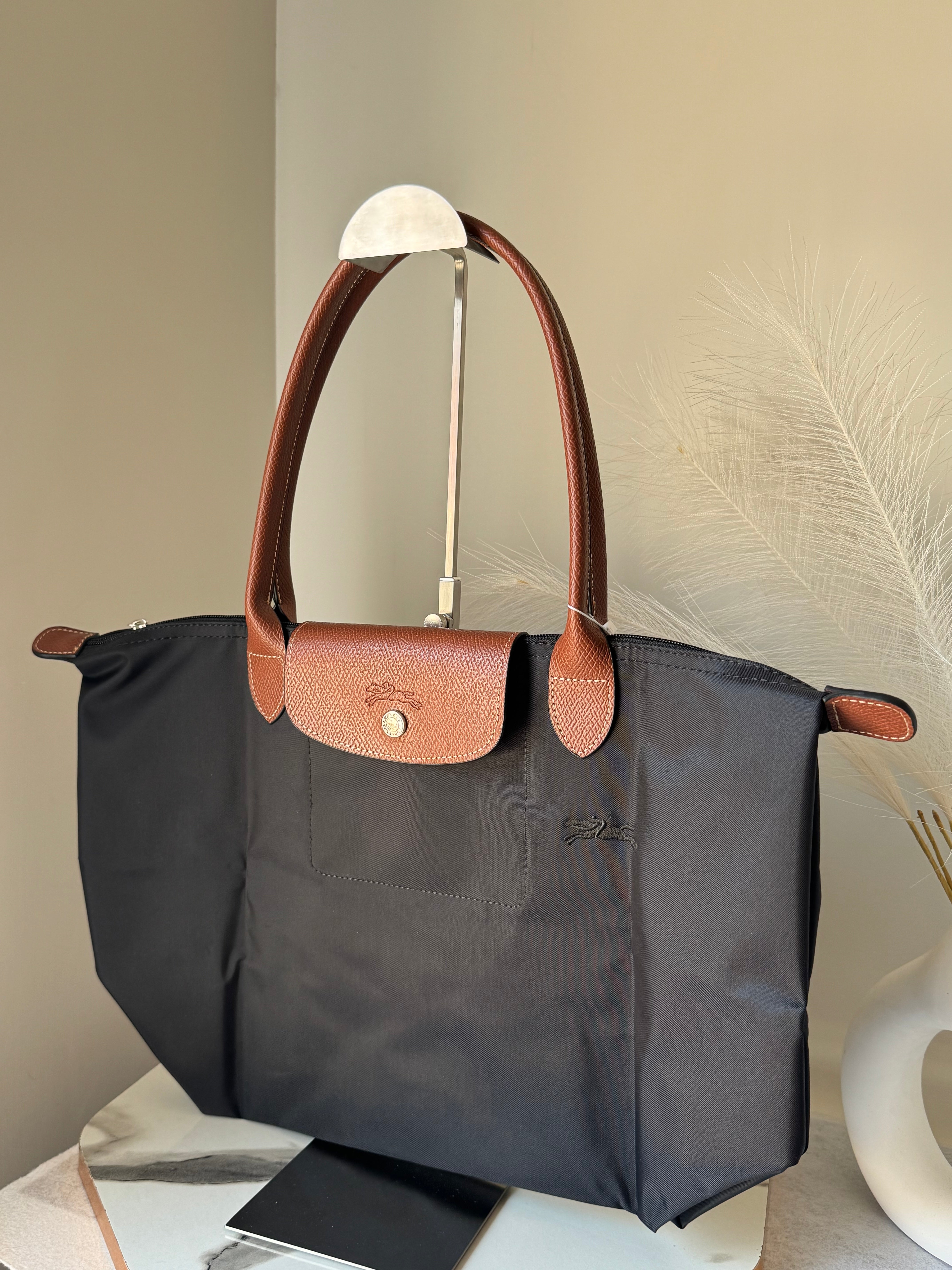 Longchamp Tote LARGE - Black (WITH BRAND LOGO)