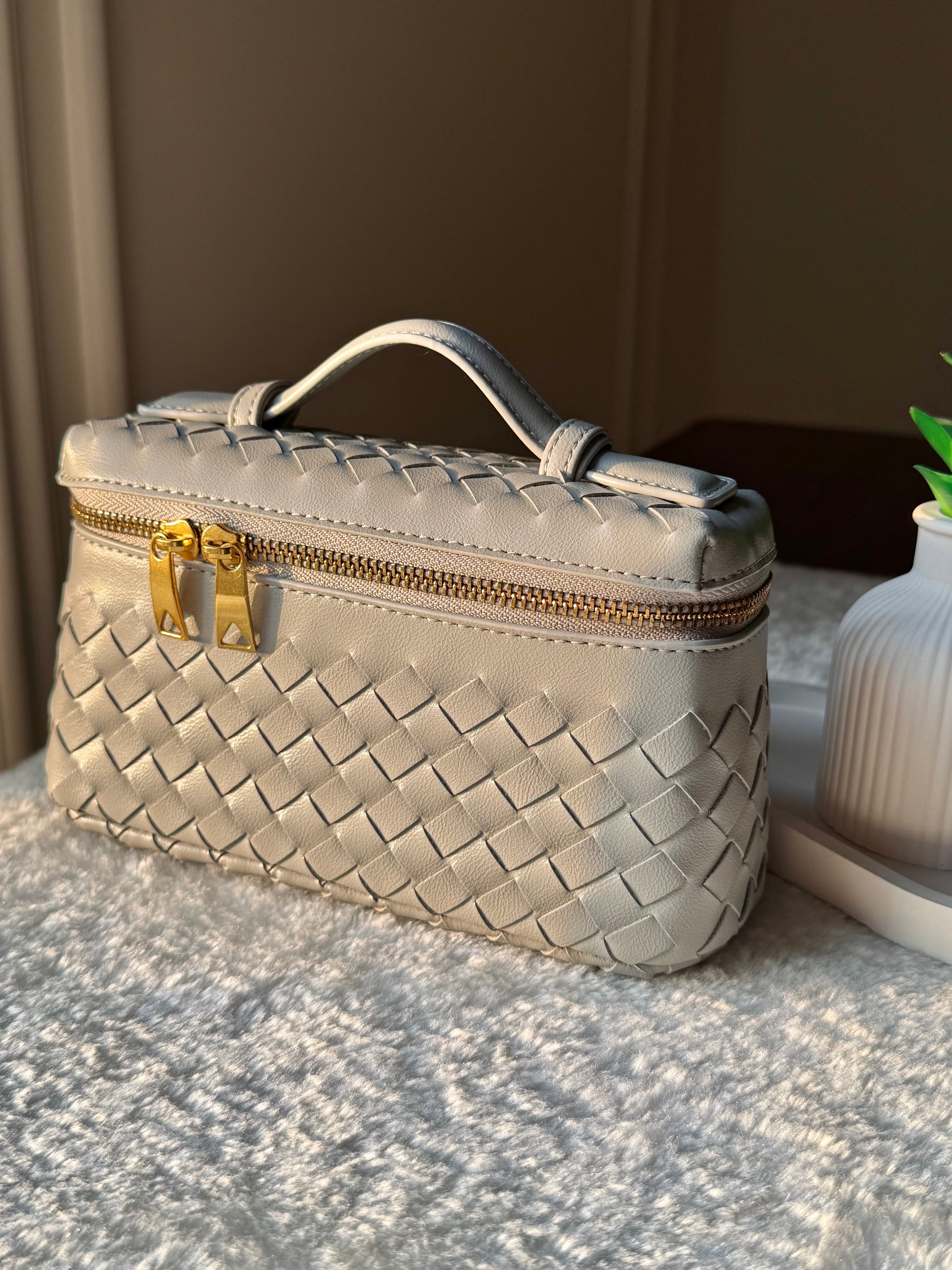 JW Pie Woven Bag with Long Strap (Light Grey)