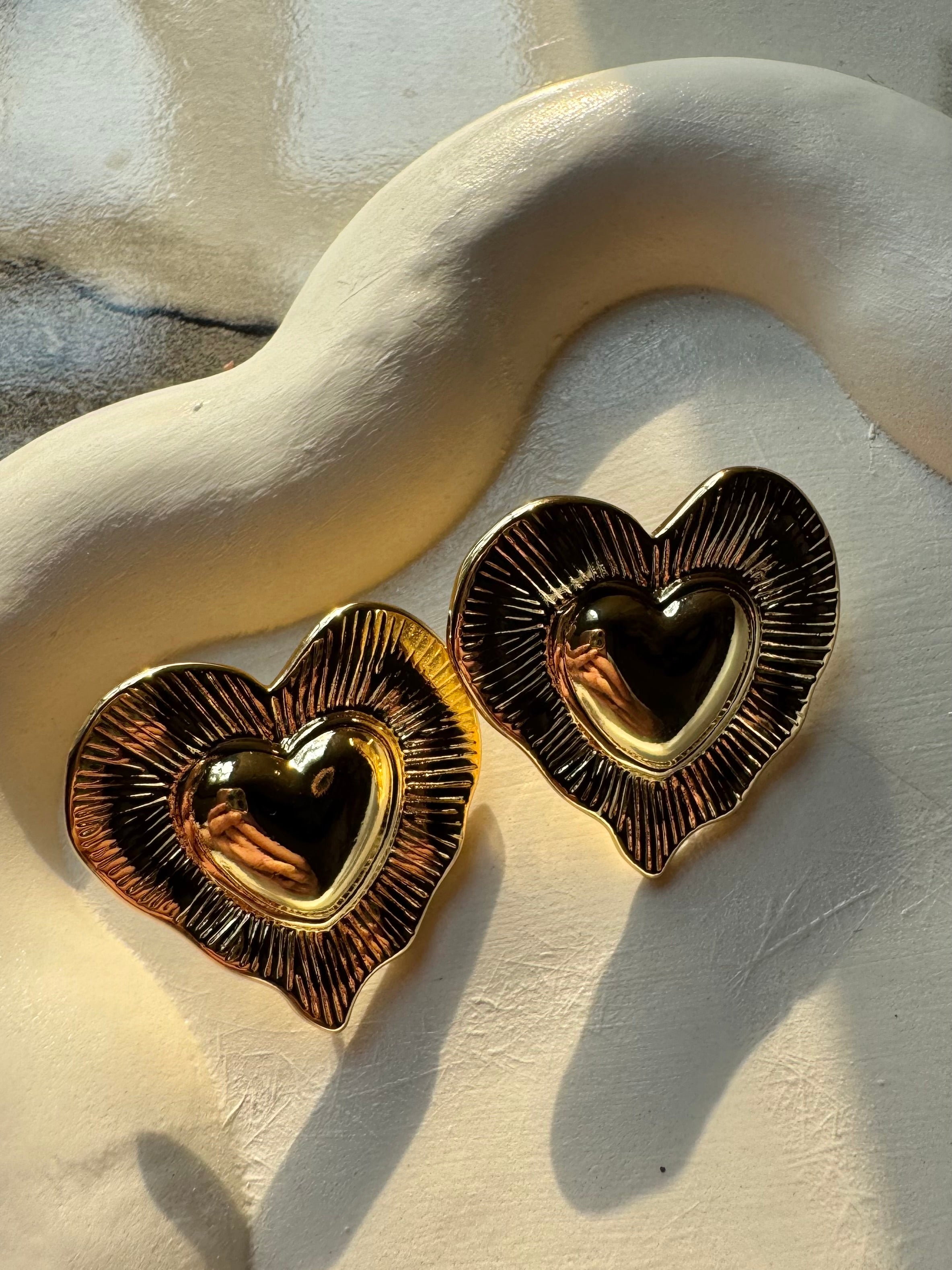 Heart Studs - 18K Gold Plated