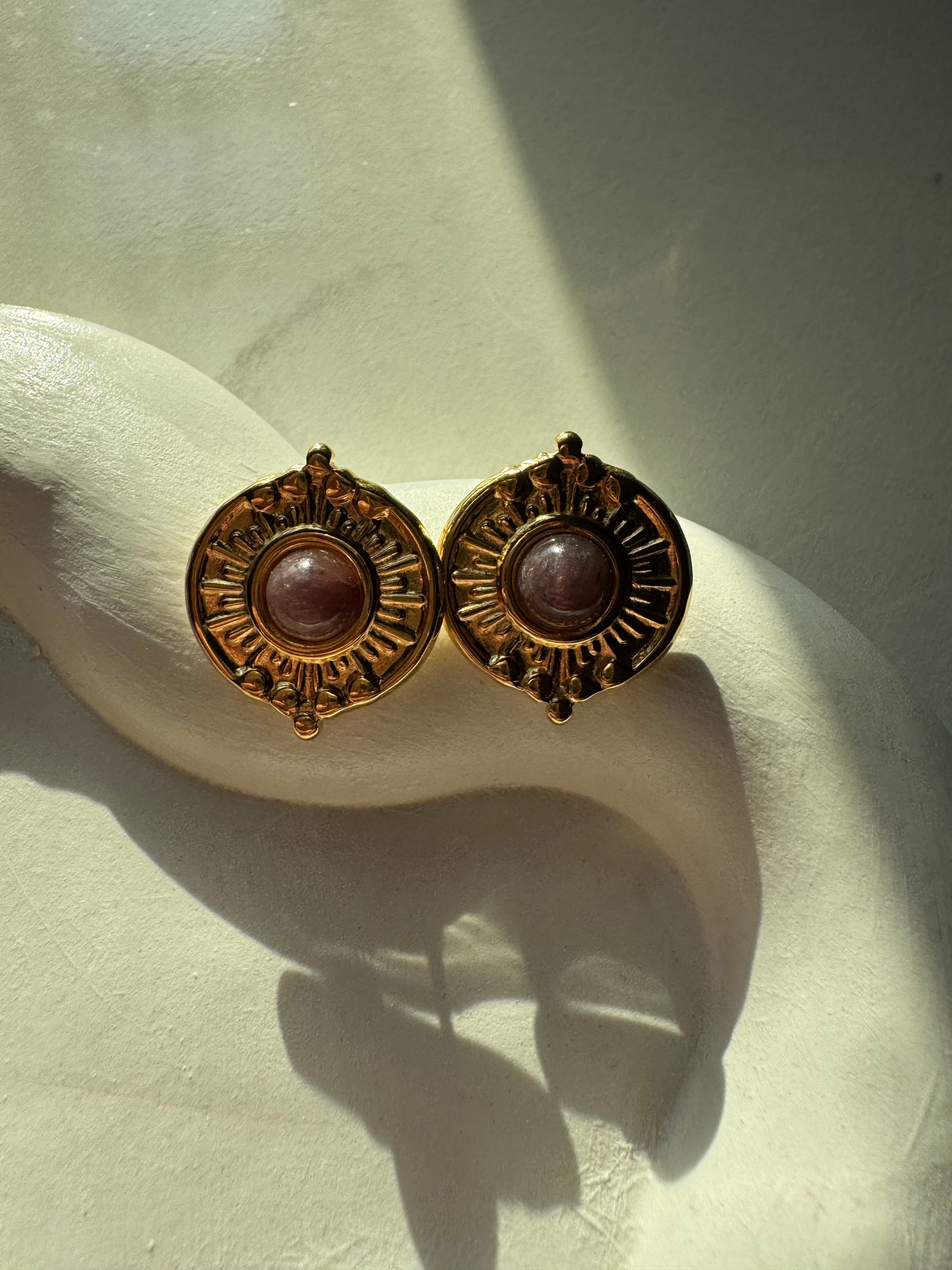 Terra Studs Black - 18K Gold Plated