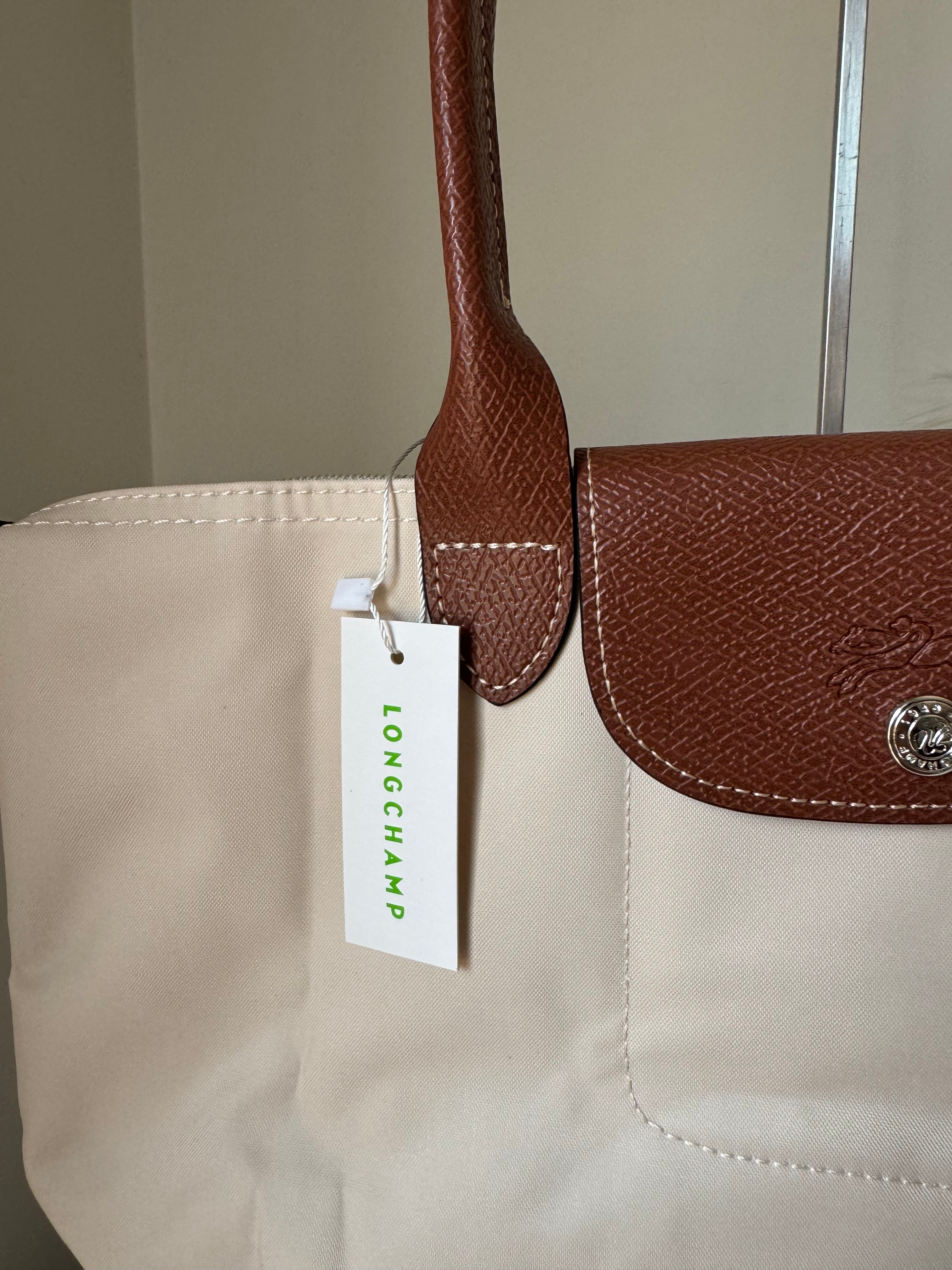 Longchamp Tote MEDIUM - Paper White (WITH BRAND LOGO)