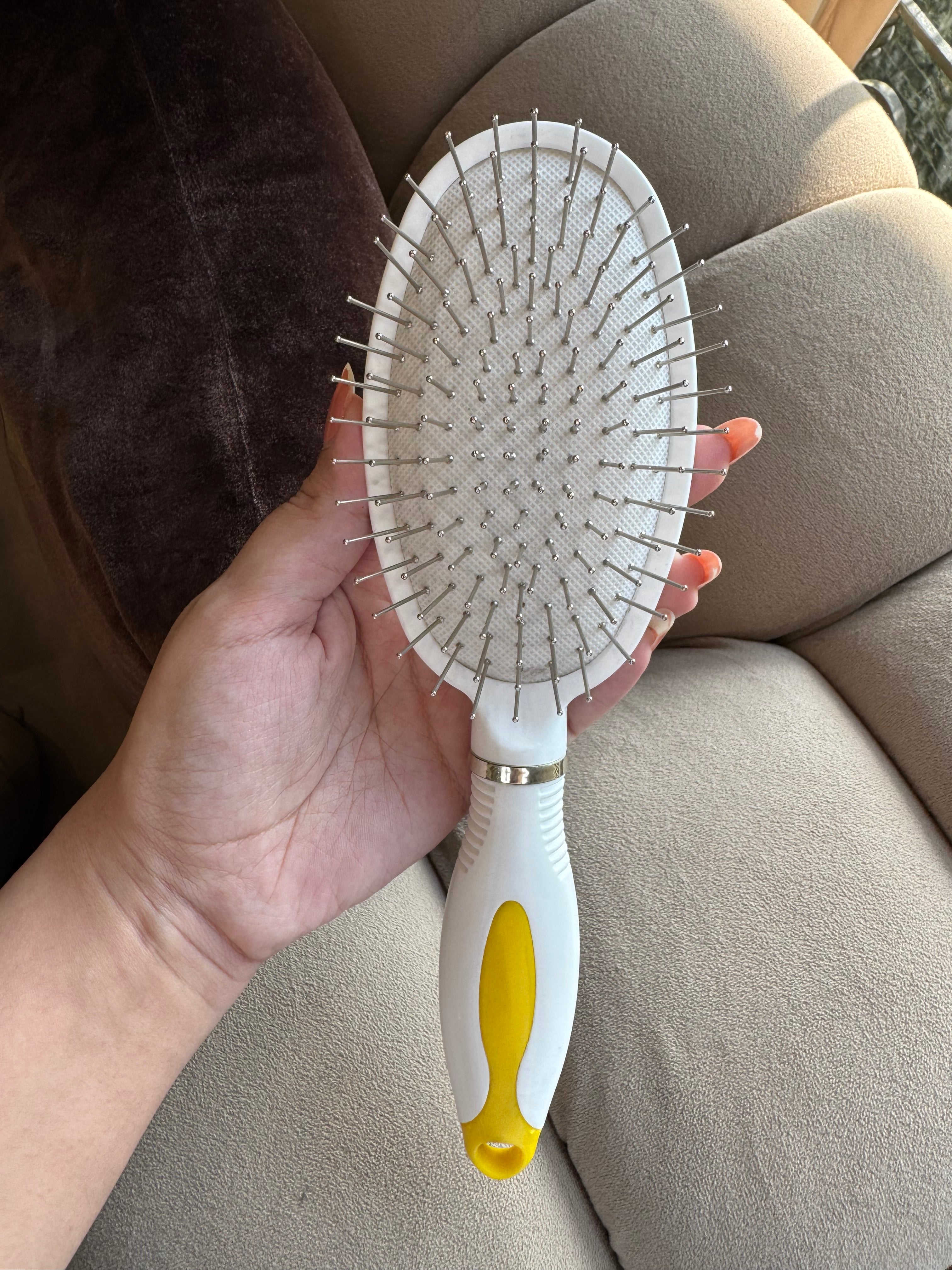 Softest Yellow & White Brush