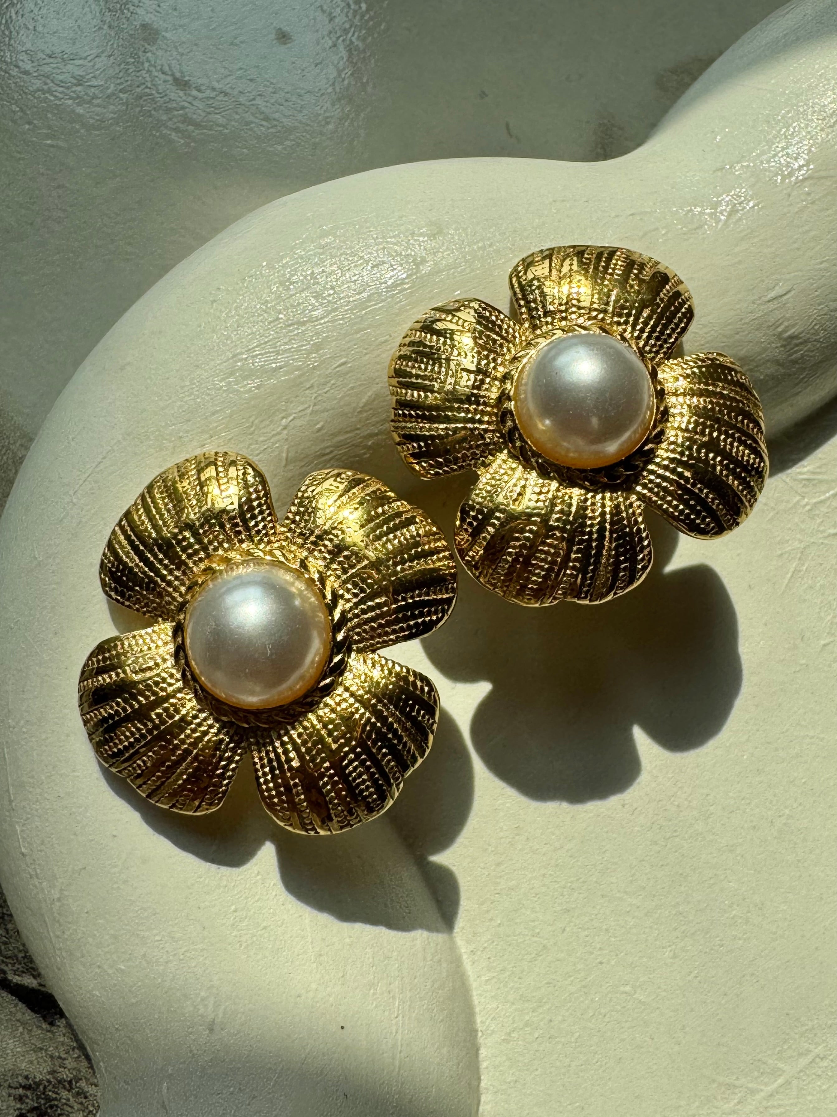 Pearl Floral Studs - 18K Gold Plated