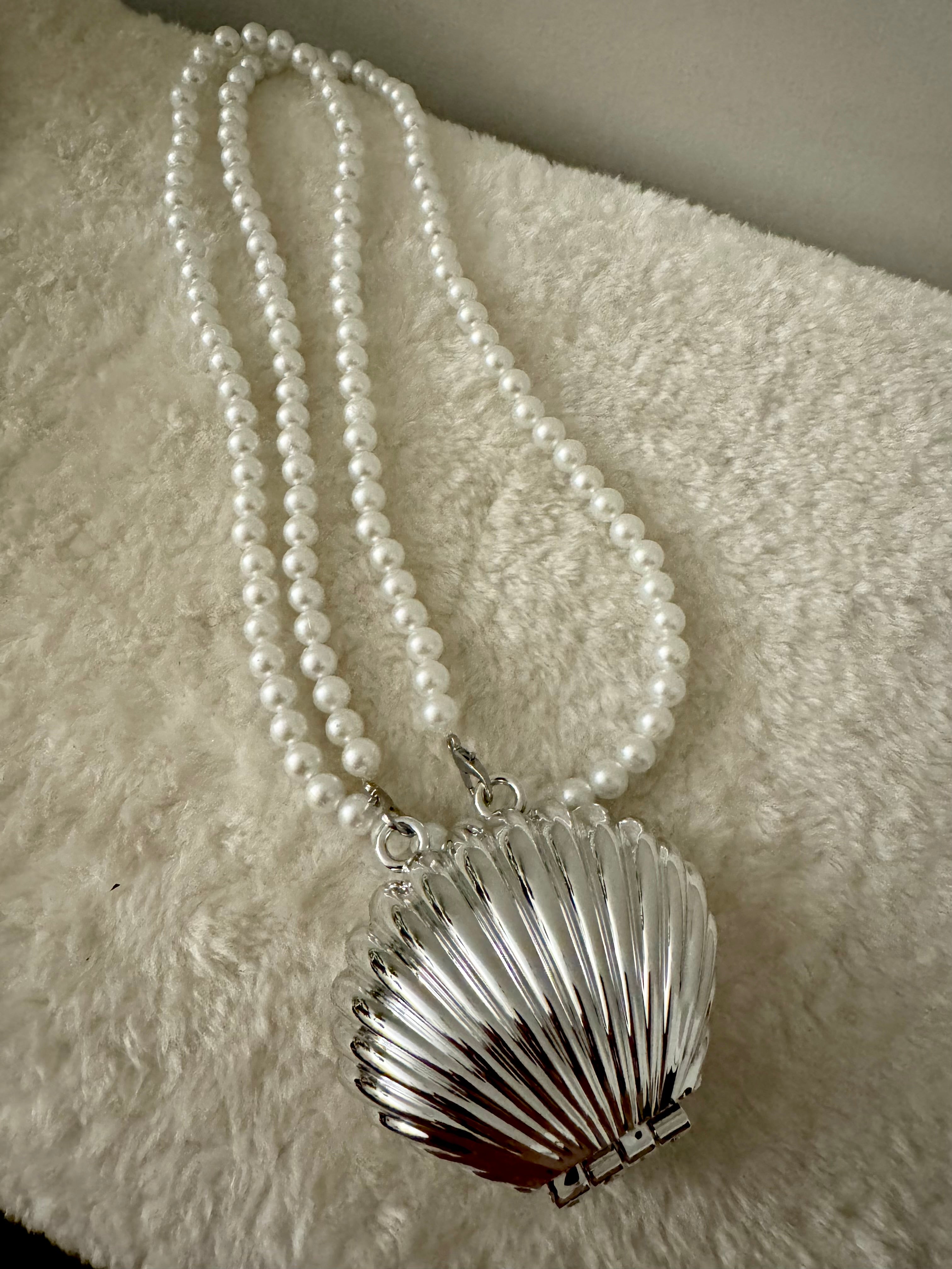 Shell Acrylic Clutch with Pearl Chain - Silver