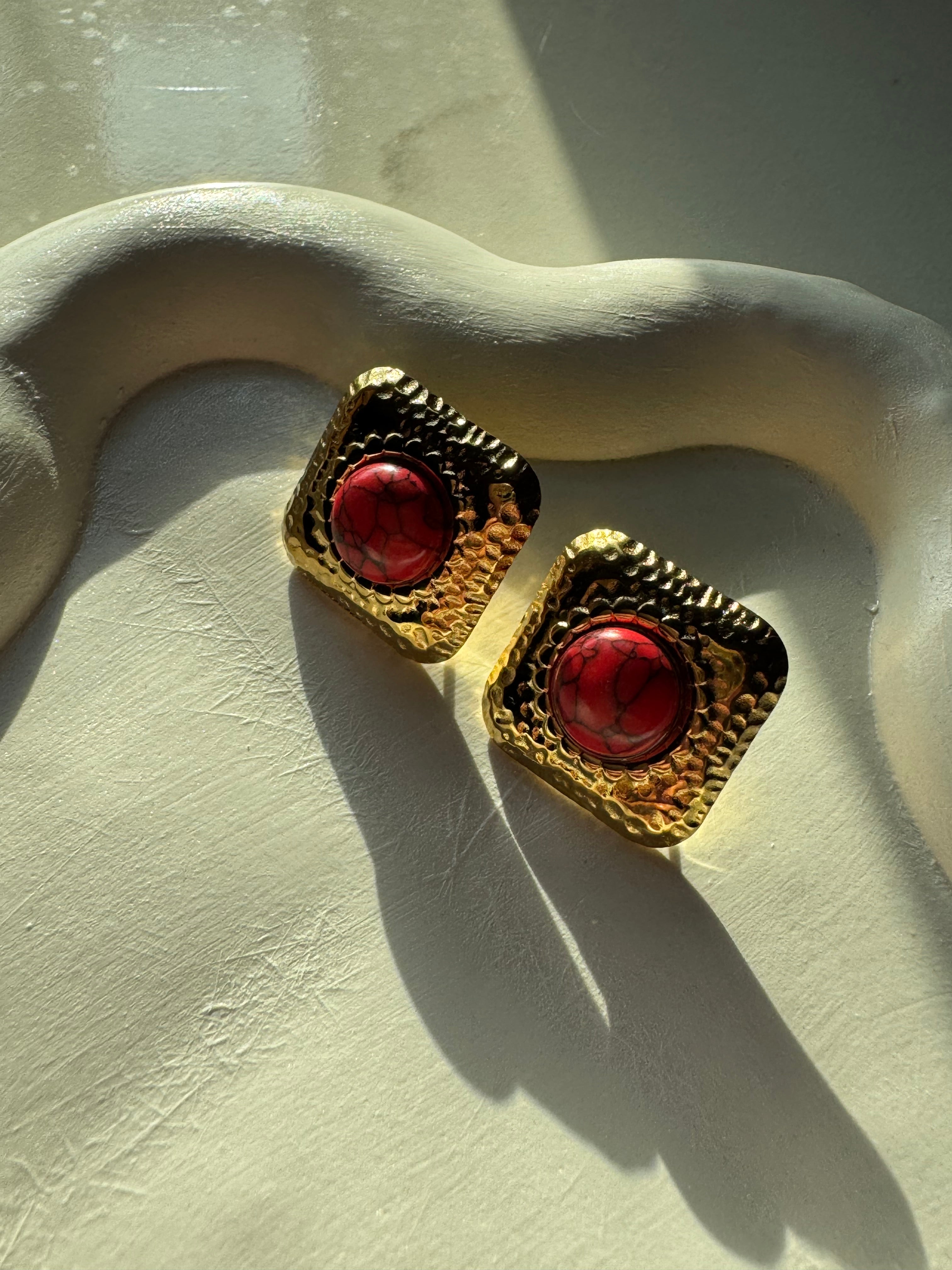NightFall - Gold & Red