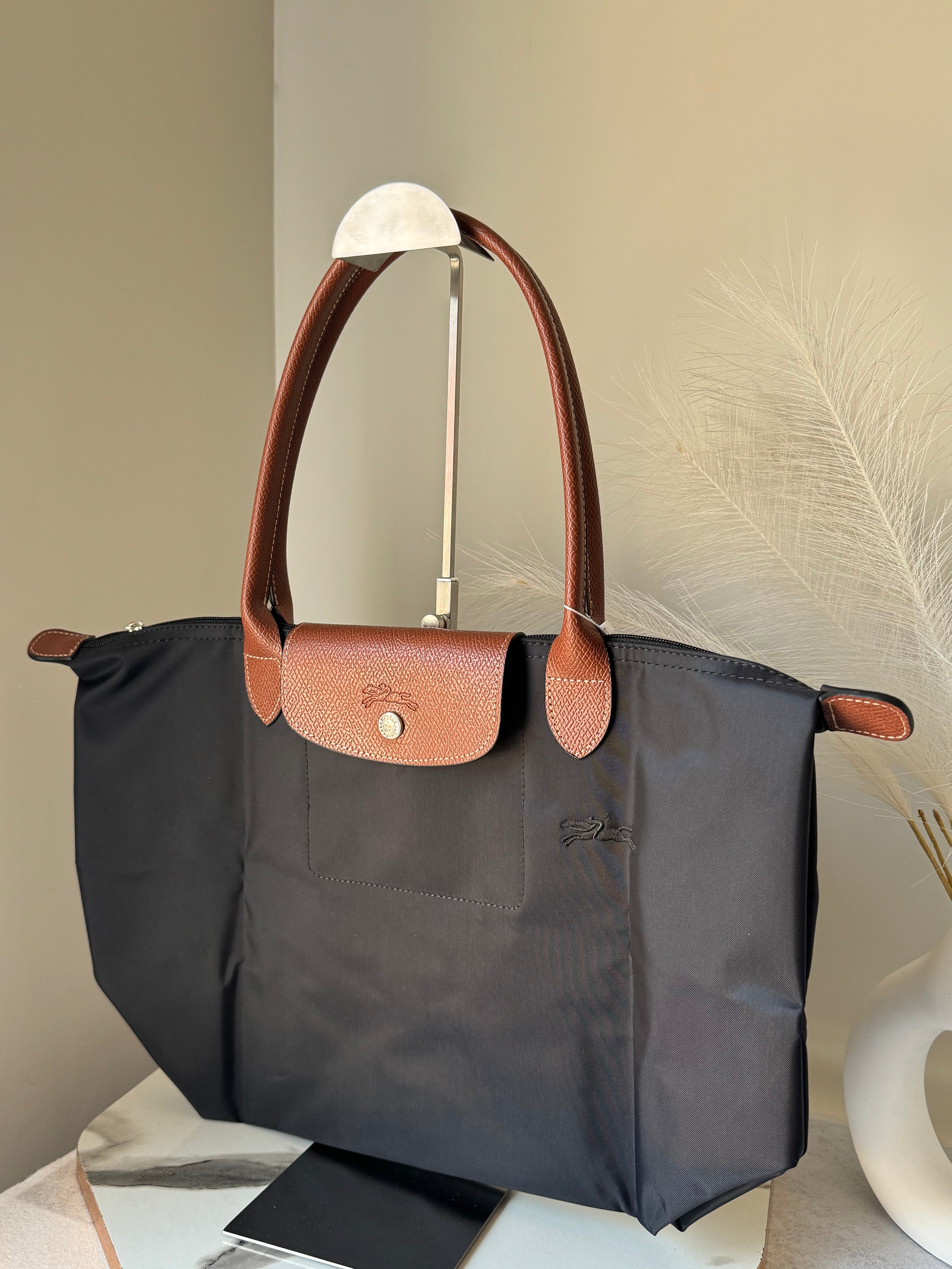 Longchamp Tote LARGE - Black (WITH BRAND LOGO)