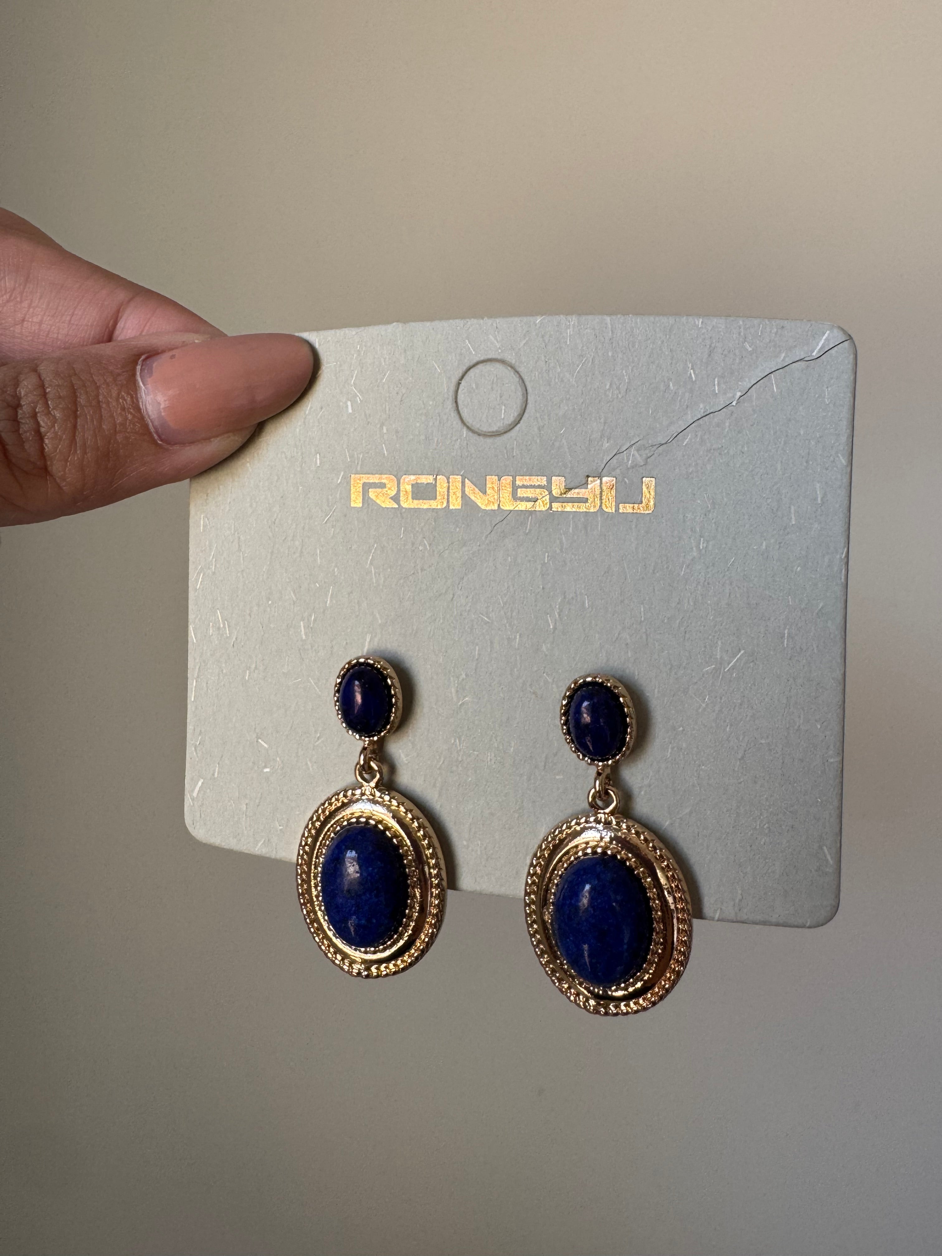 Saphire Gleam Earrings