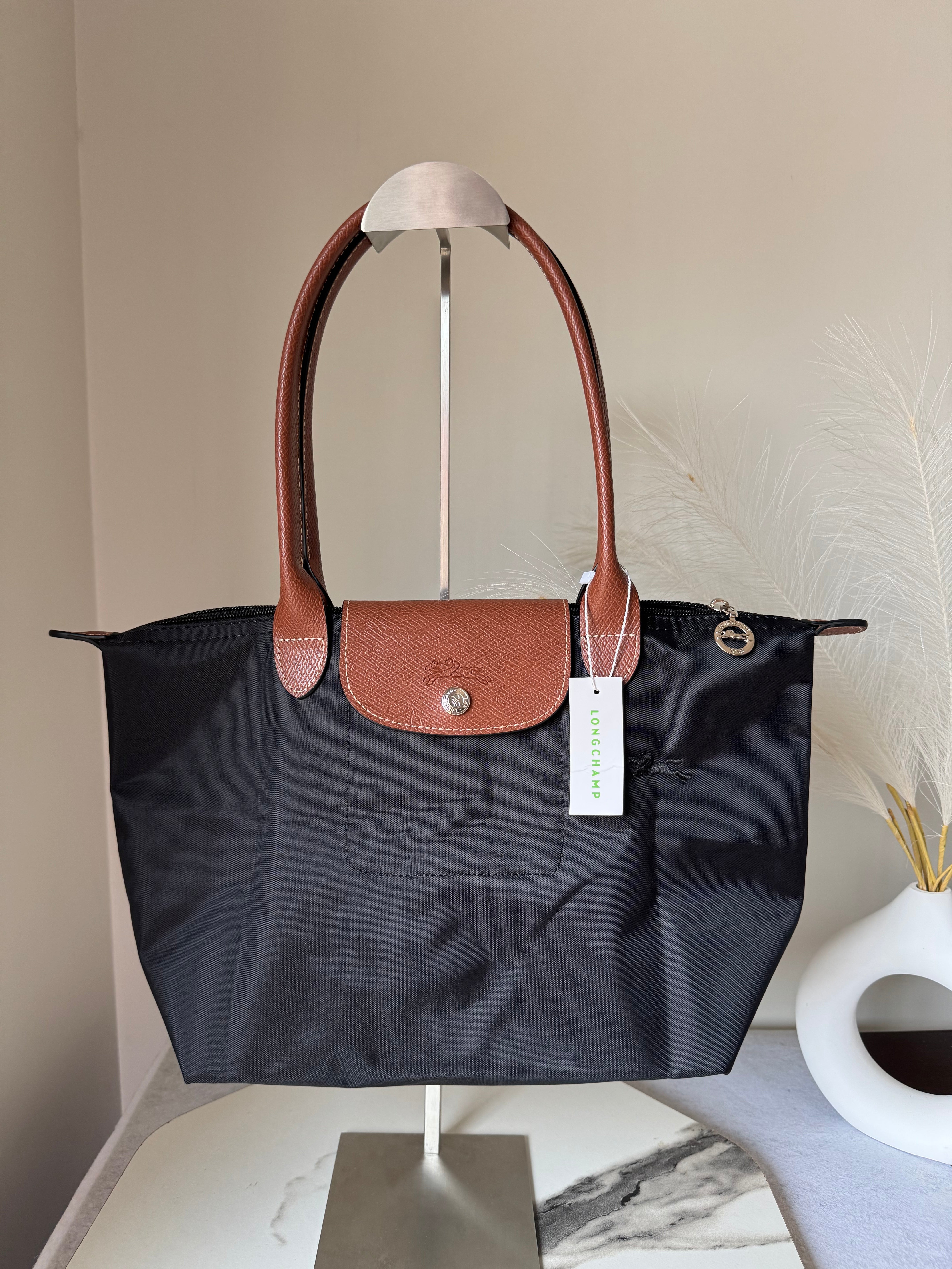 Longchamp Tote MEDIUM - Black (WITH BRAND LOGO)