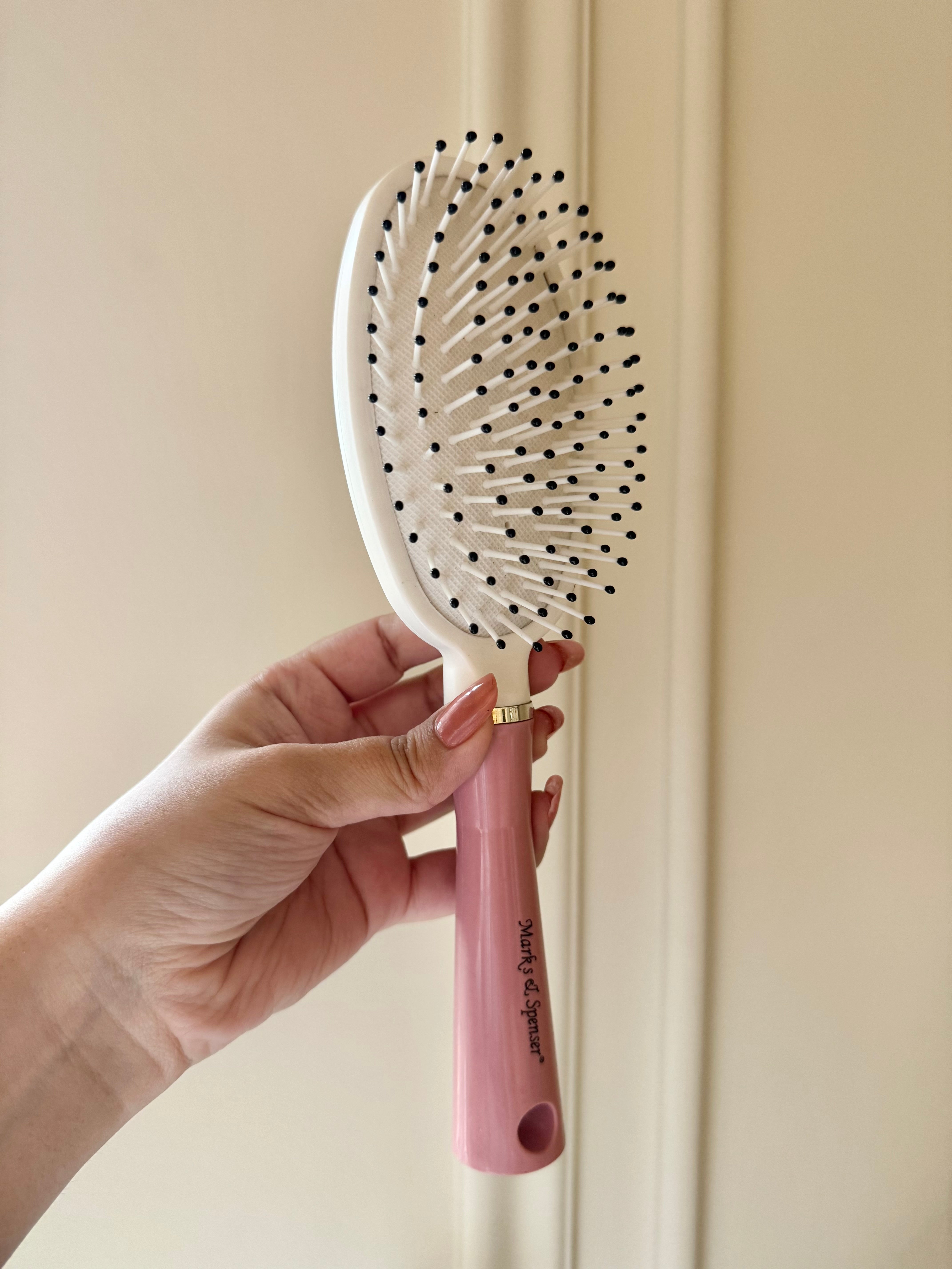 Softest Pink & White Brush