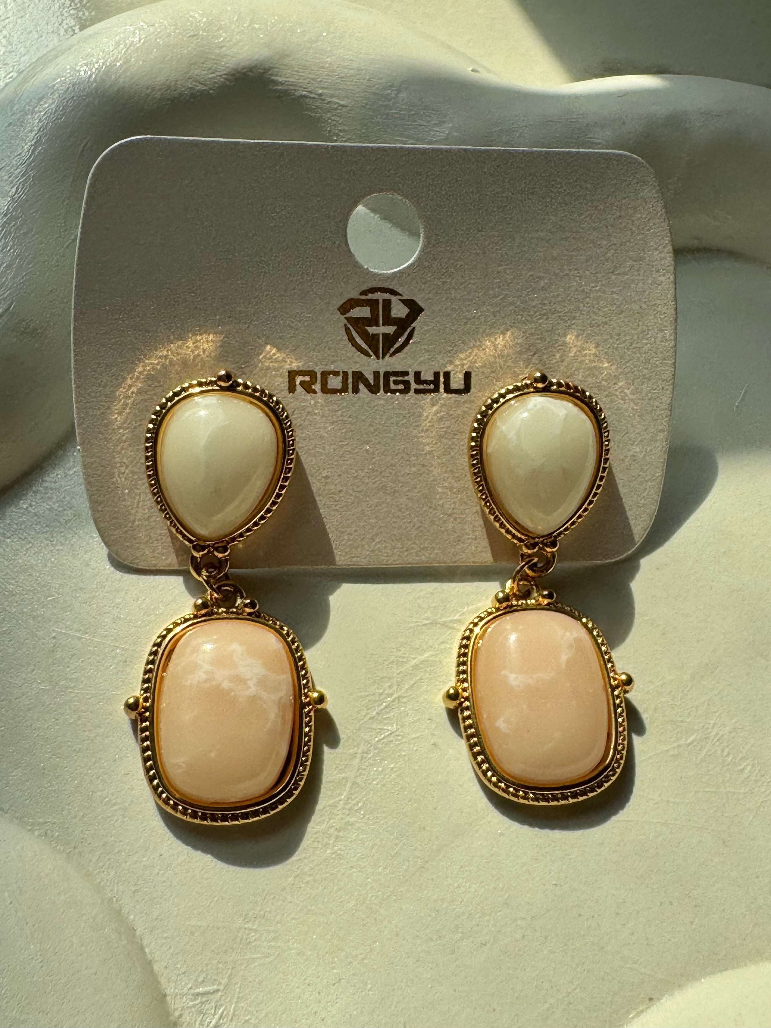 Ivory Breeze - White & Peach