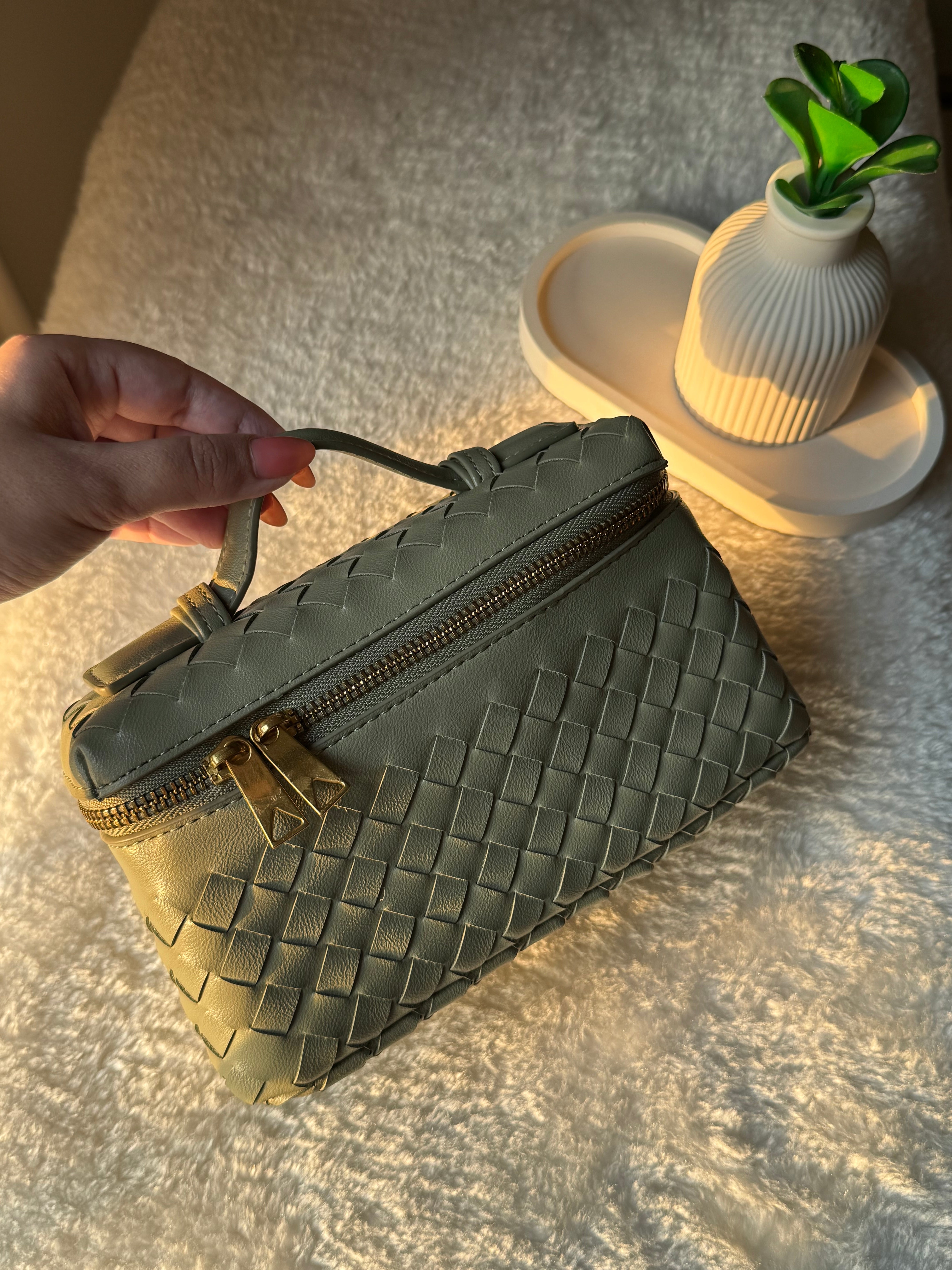 JW Pie Woven Bag with Long Strap (Sea Green)