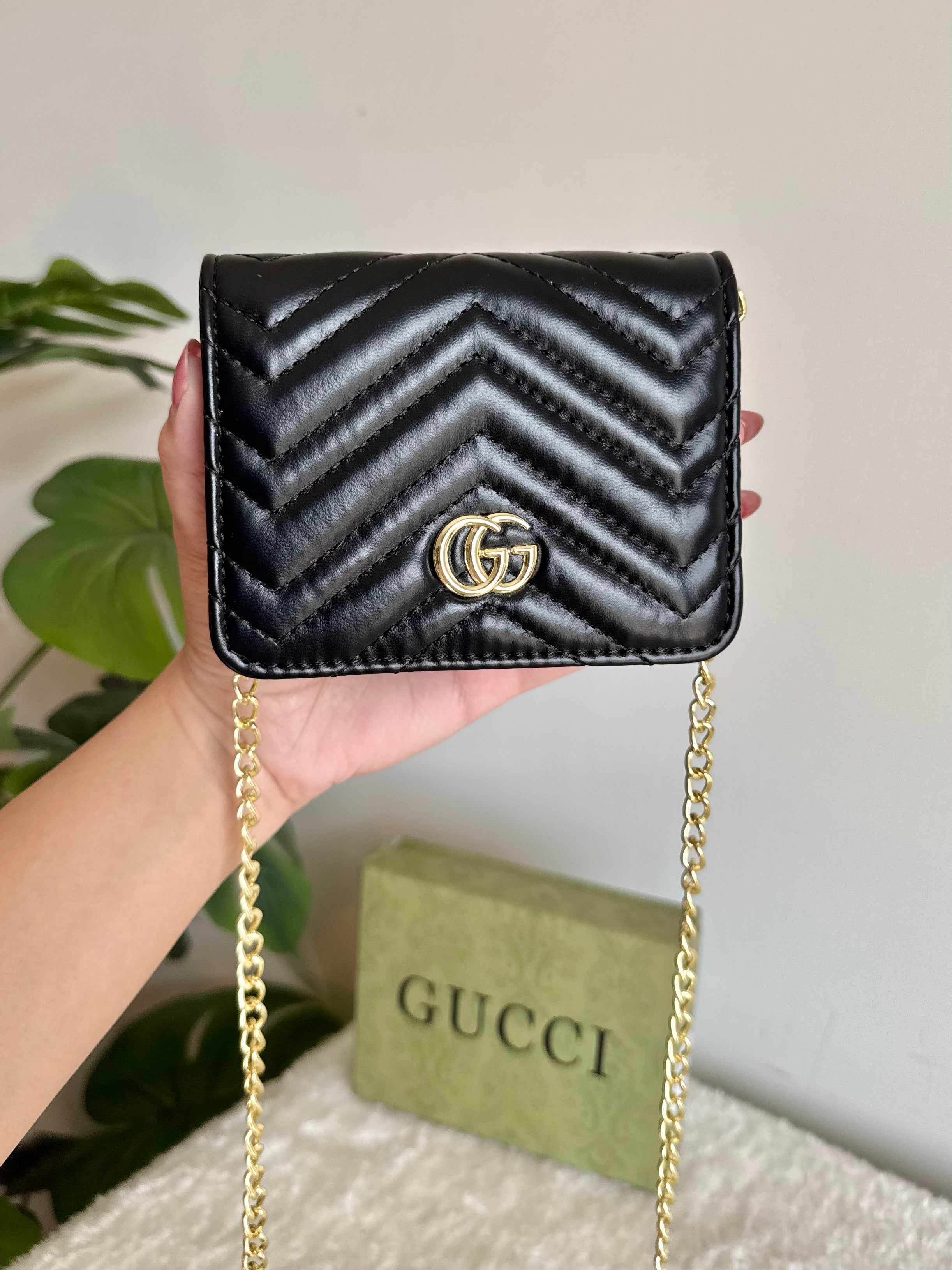 Gucci Wallet Quilted with Detachable Chain - Black