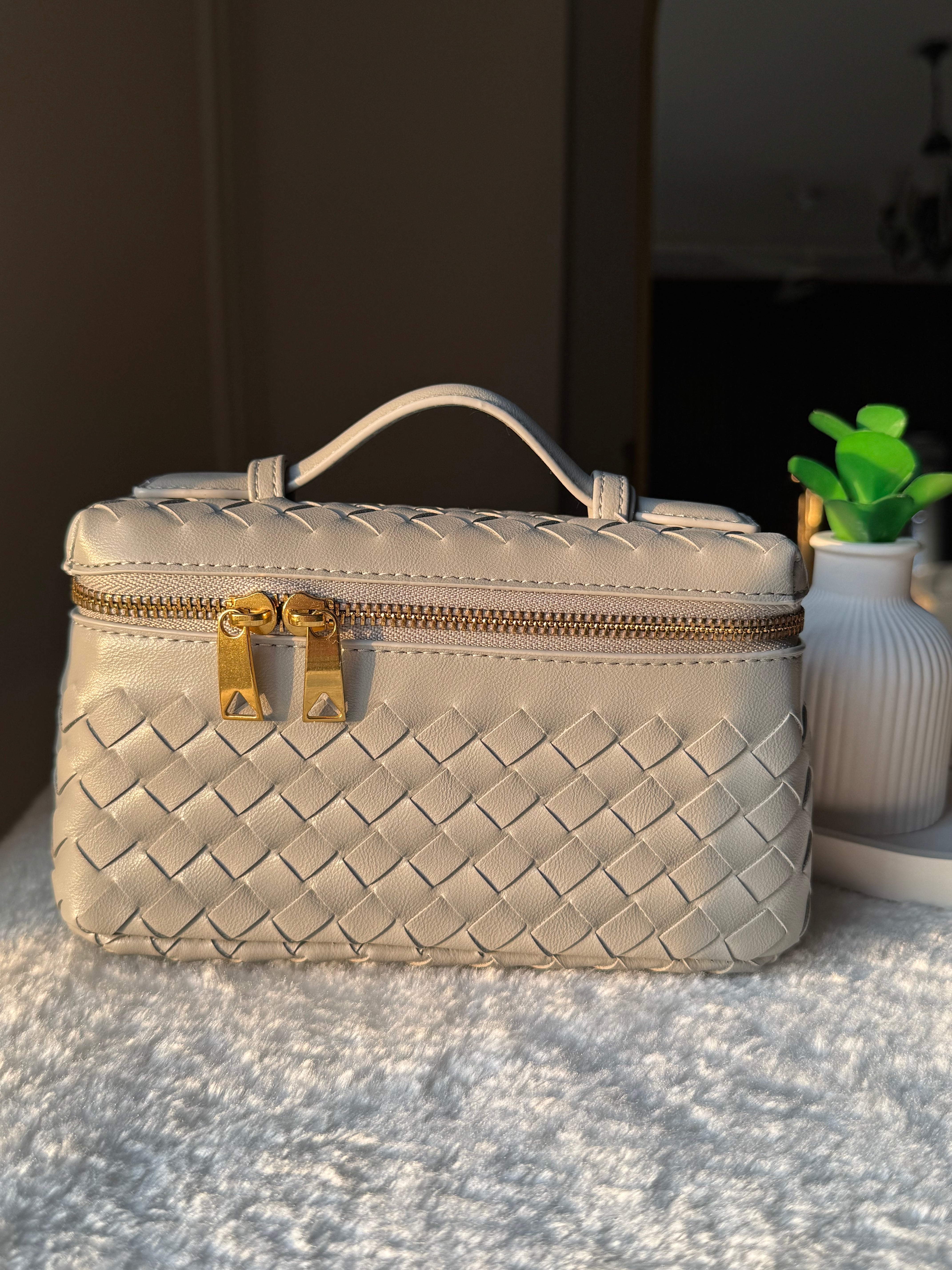 JW Pie Woven Bag with Long Strap (Light Grey)