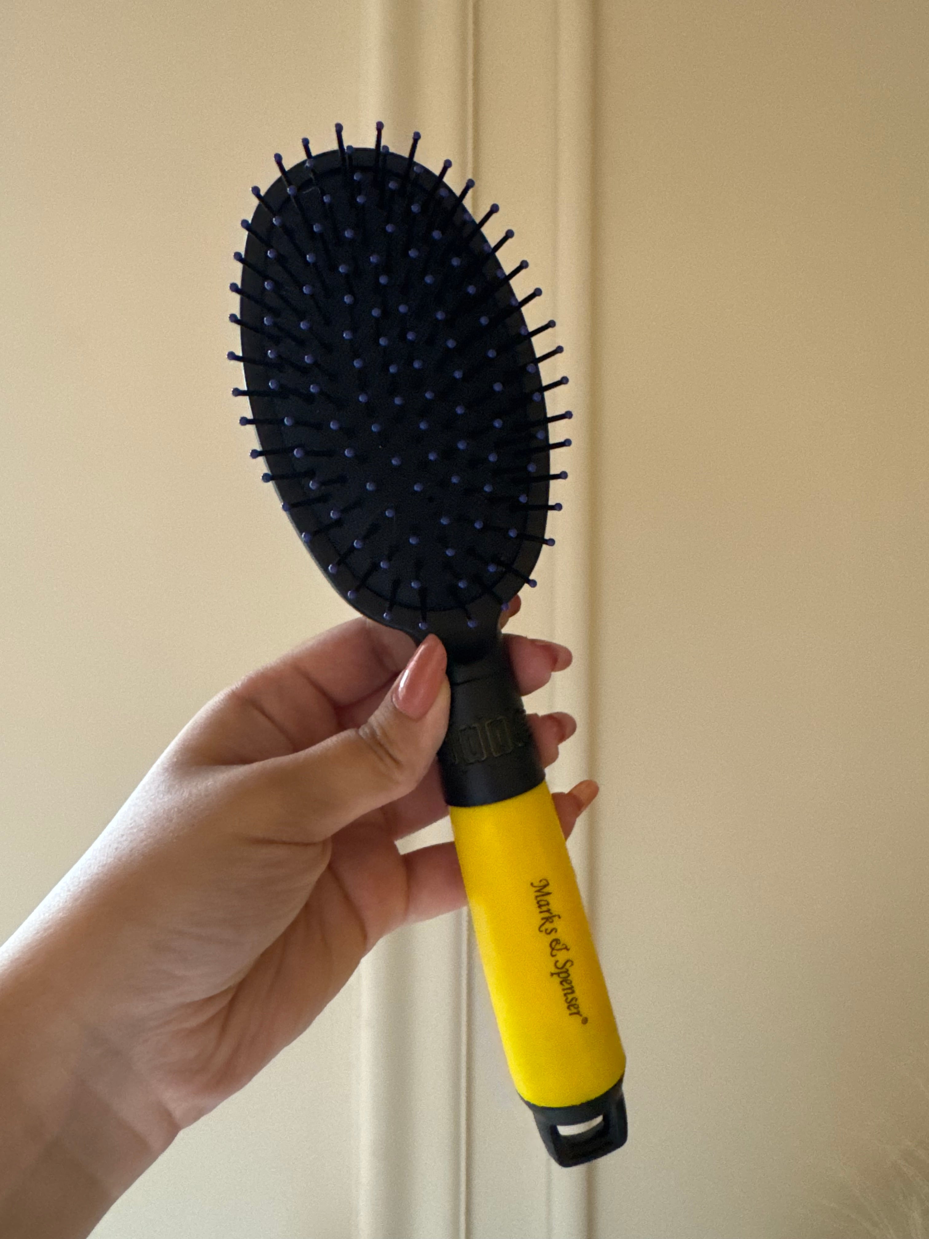 Softest Black & Yellow Brush