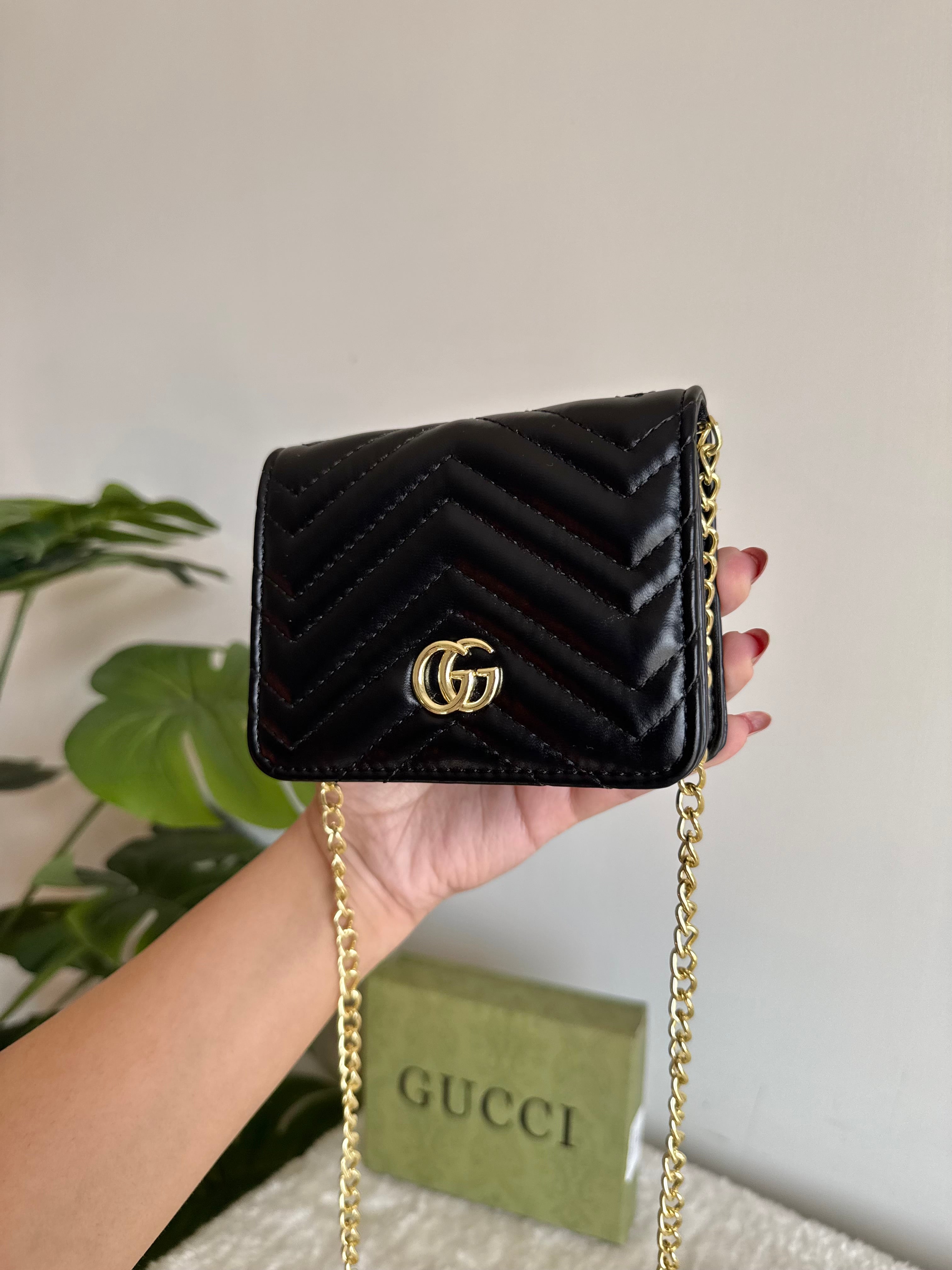Gucci Wallet Quilted with Detachable Chain - Black