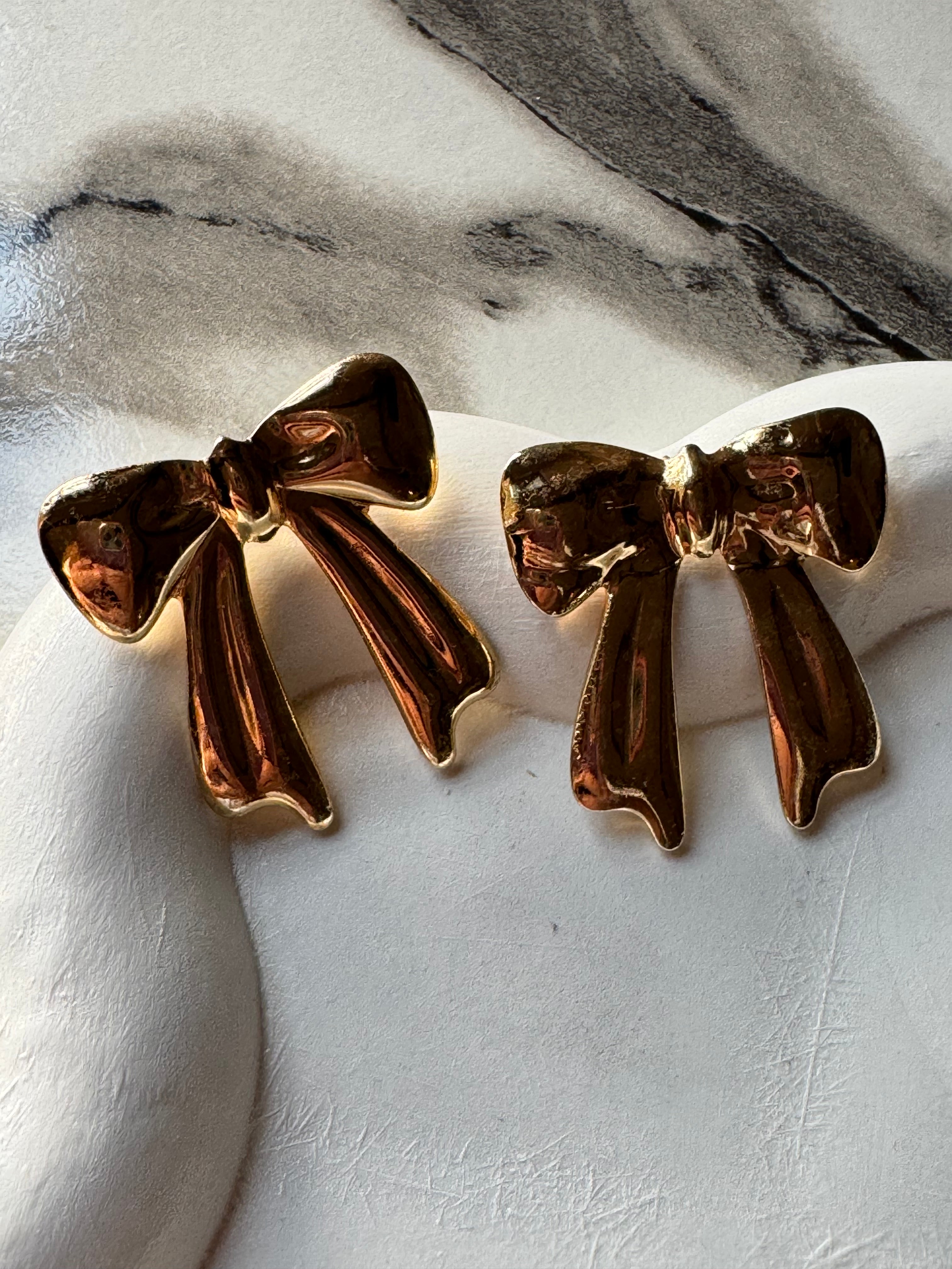 Gleaming Bows Earrings - 18K Gold Plated