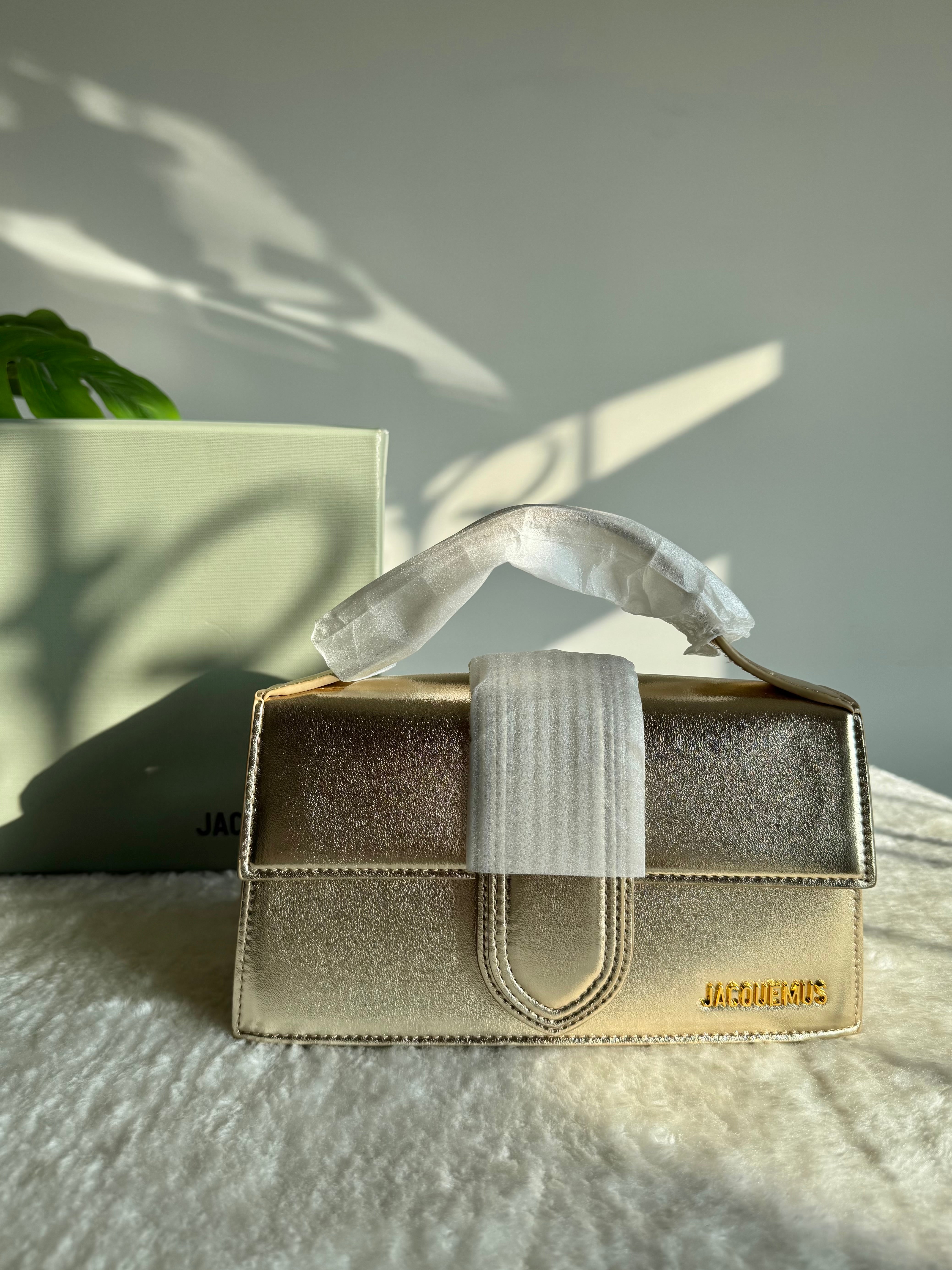 Jacquemus - The large Bambino (Champagne) BOX PACKING