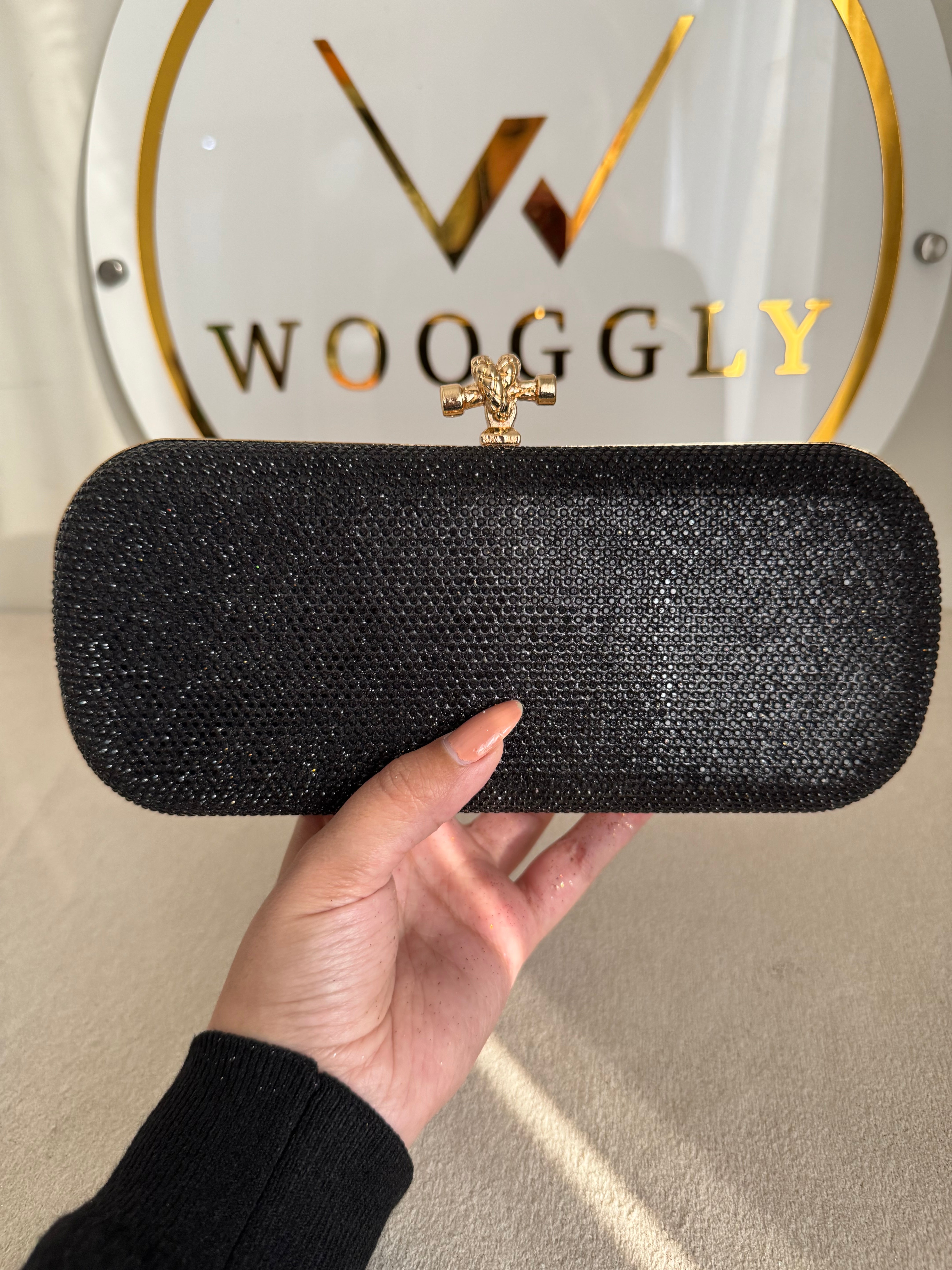 Bottega Shimmer Clutch - Black with Chain