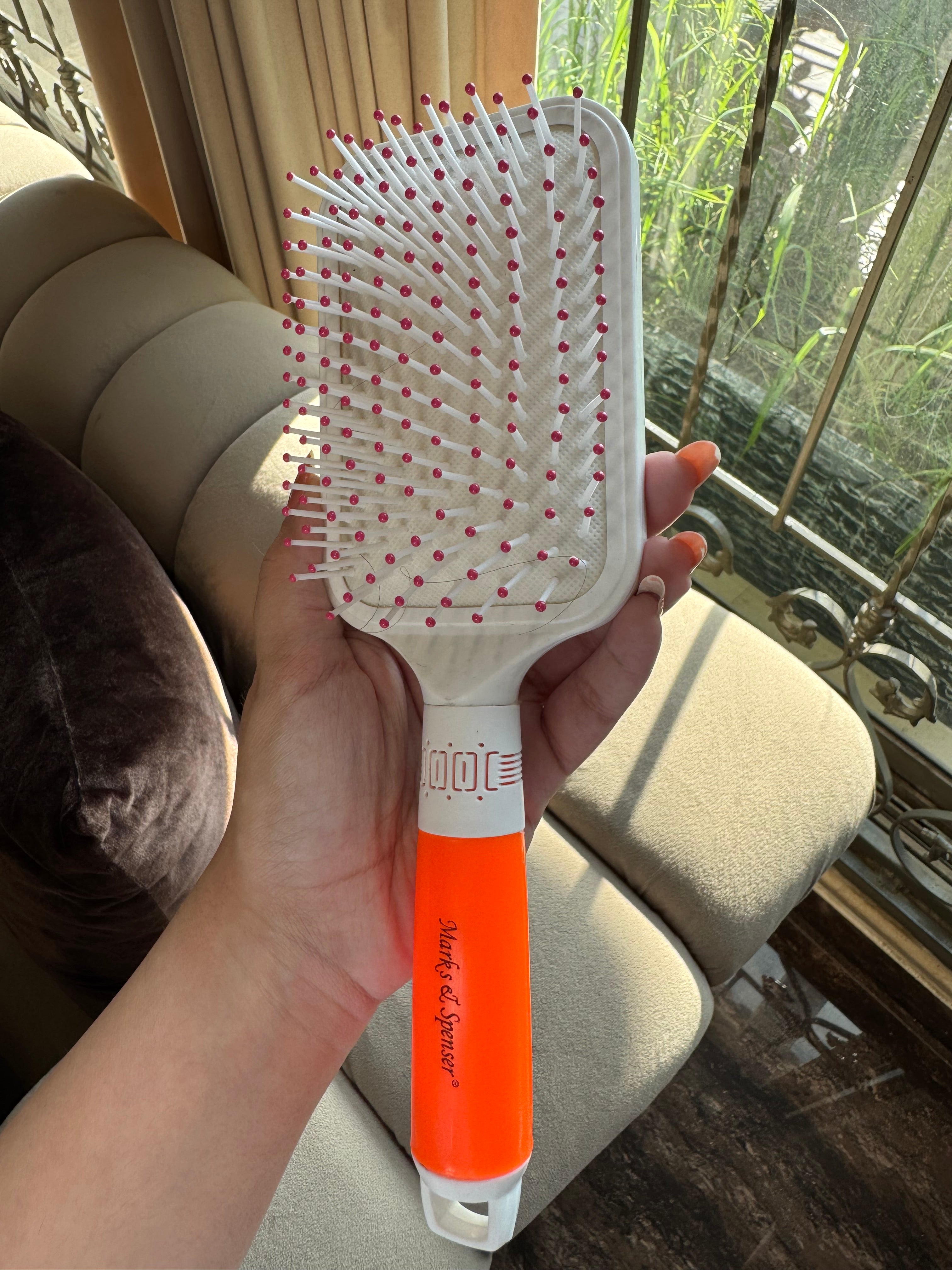 Softest White & Orange Brush