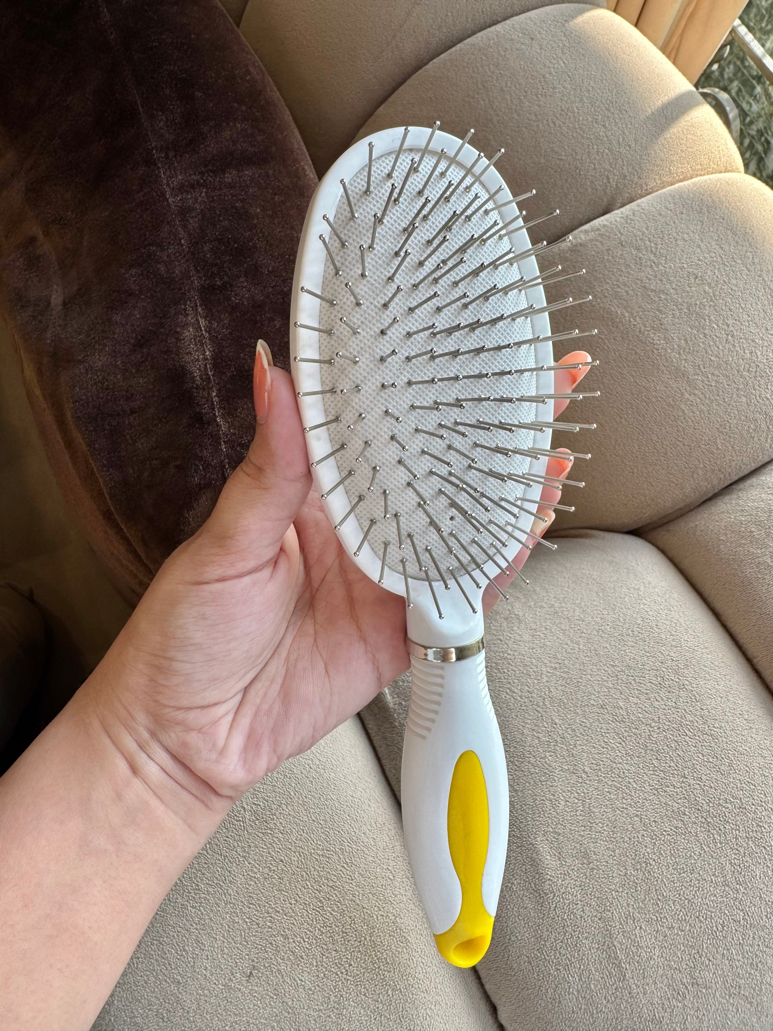 Softest Yellow & White Brush