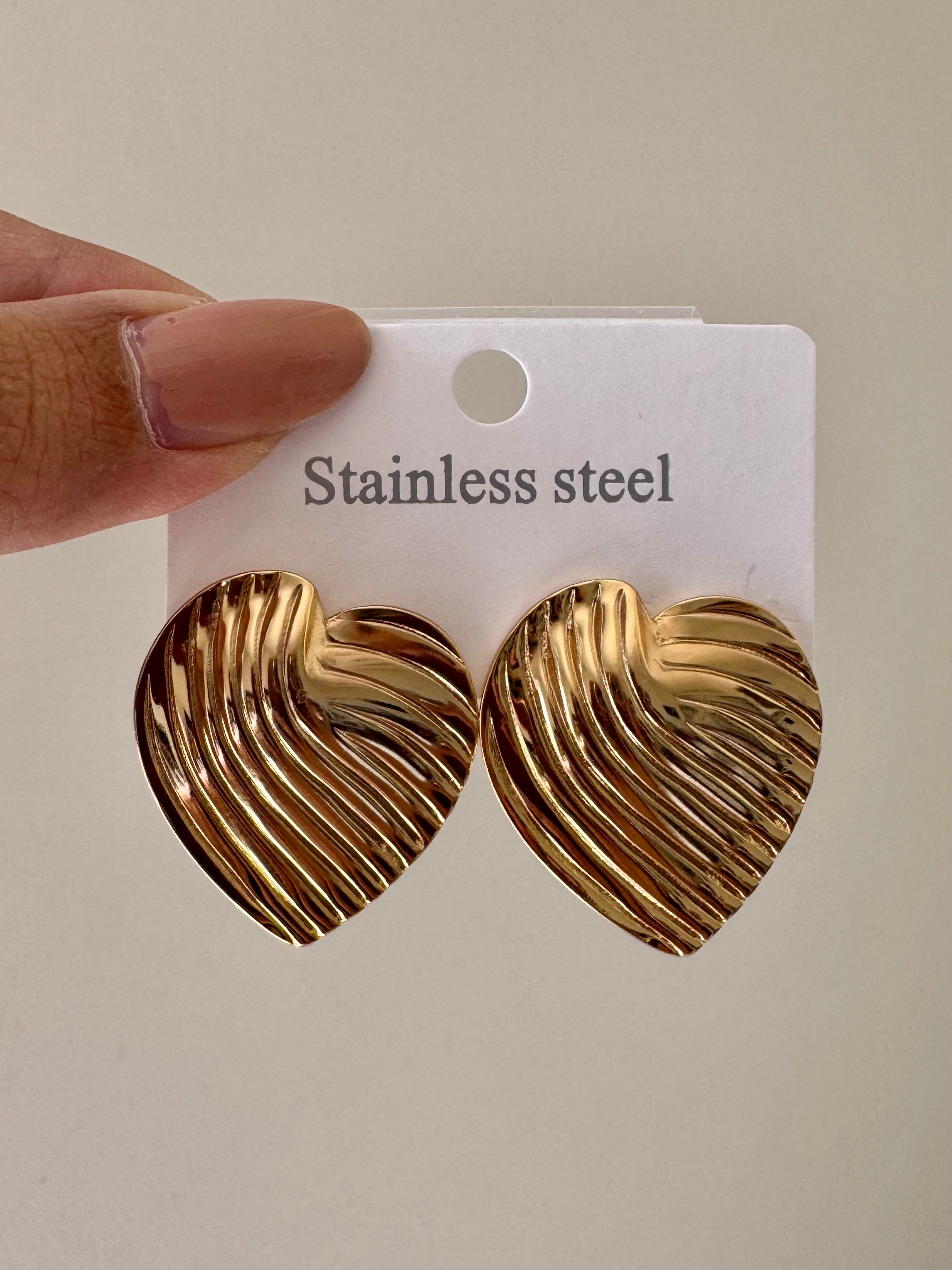 Serene Hearts Earrings - 18K Gold Plated
