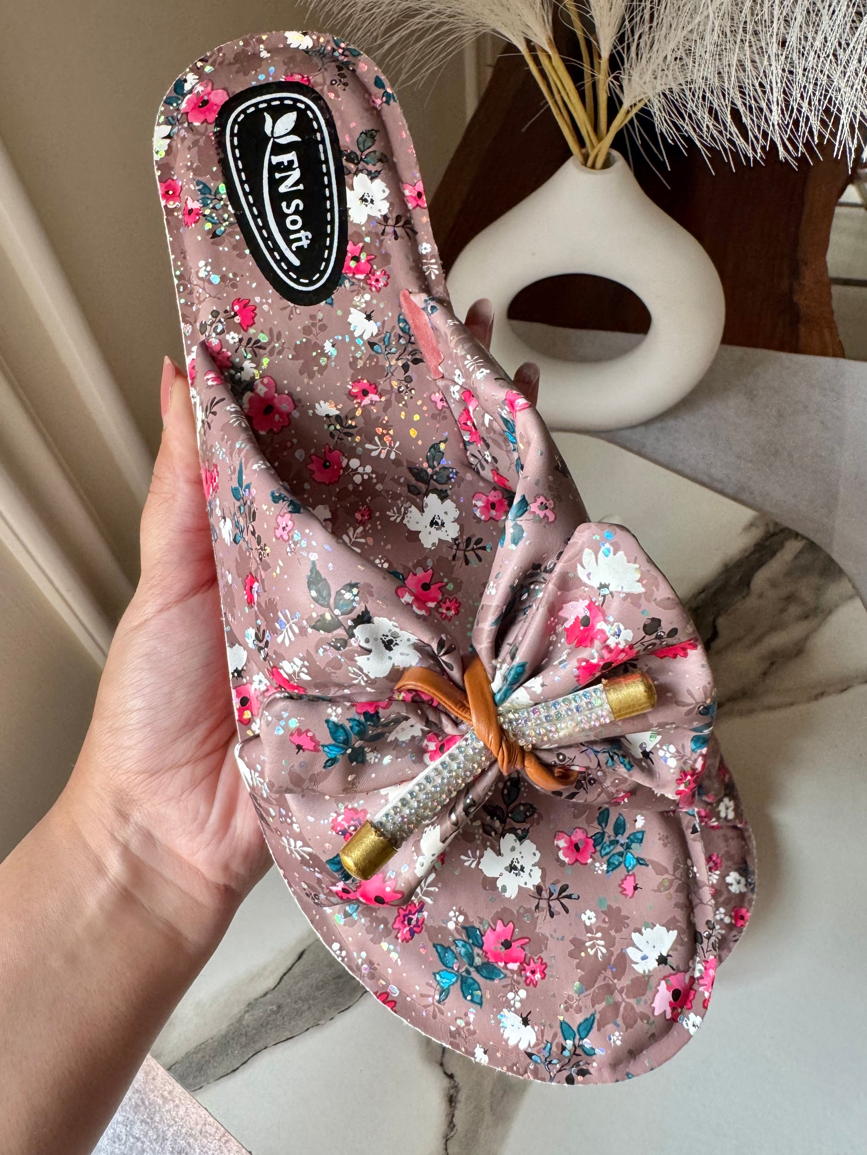 Soft Floral Fantasy Slides - Brown