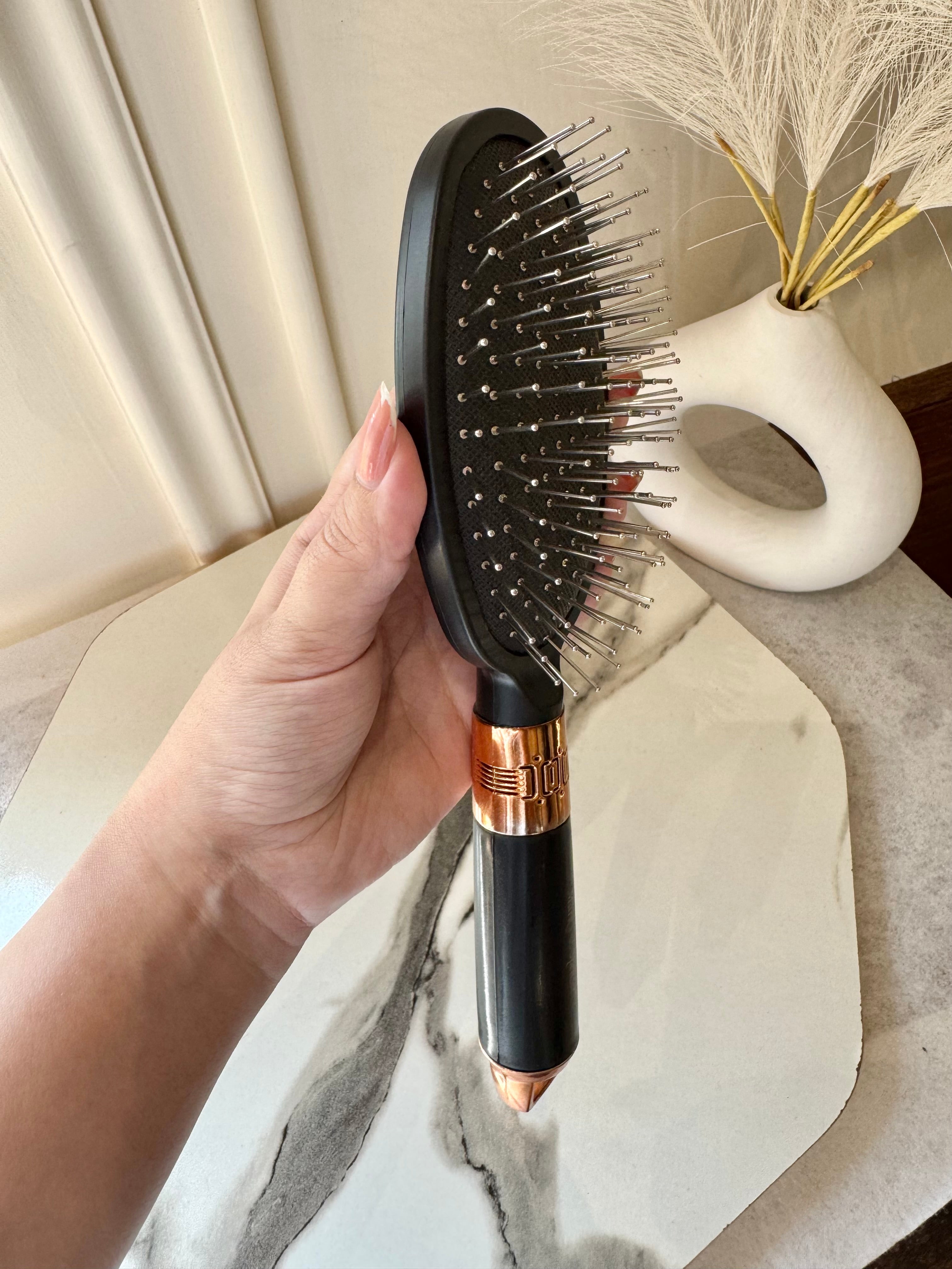 Softest Black & Gold Brush