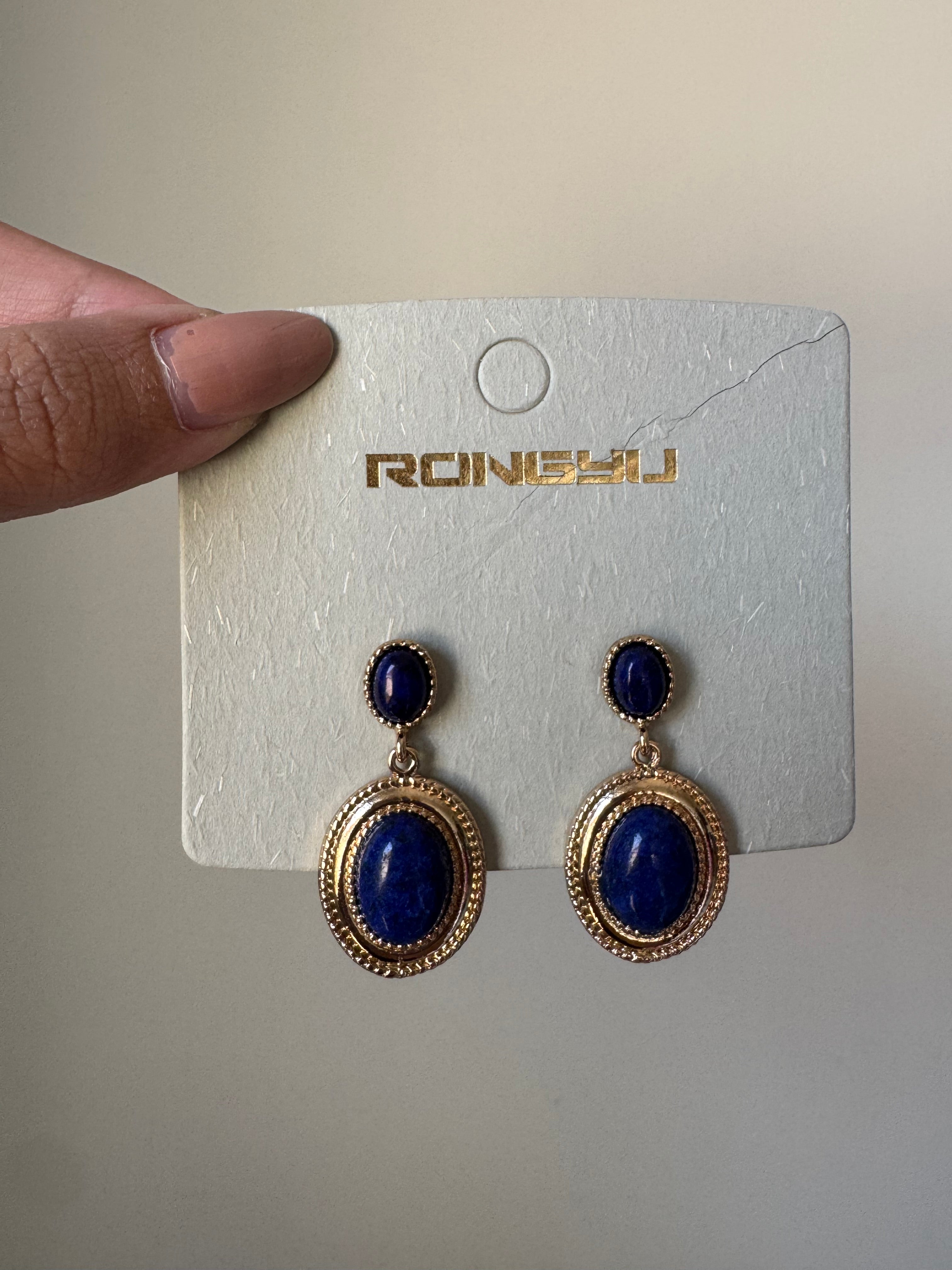 Saphire Gleam Earrings