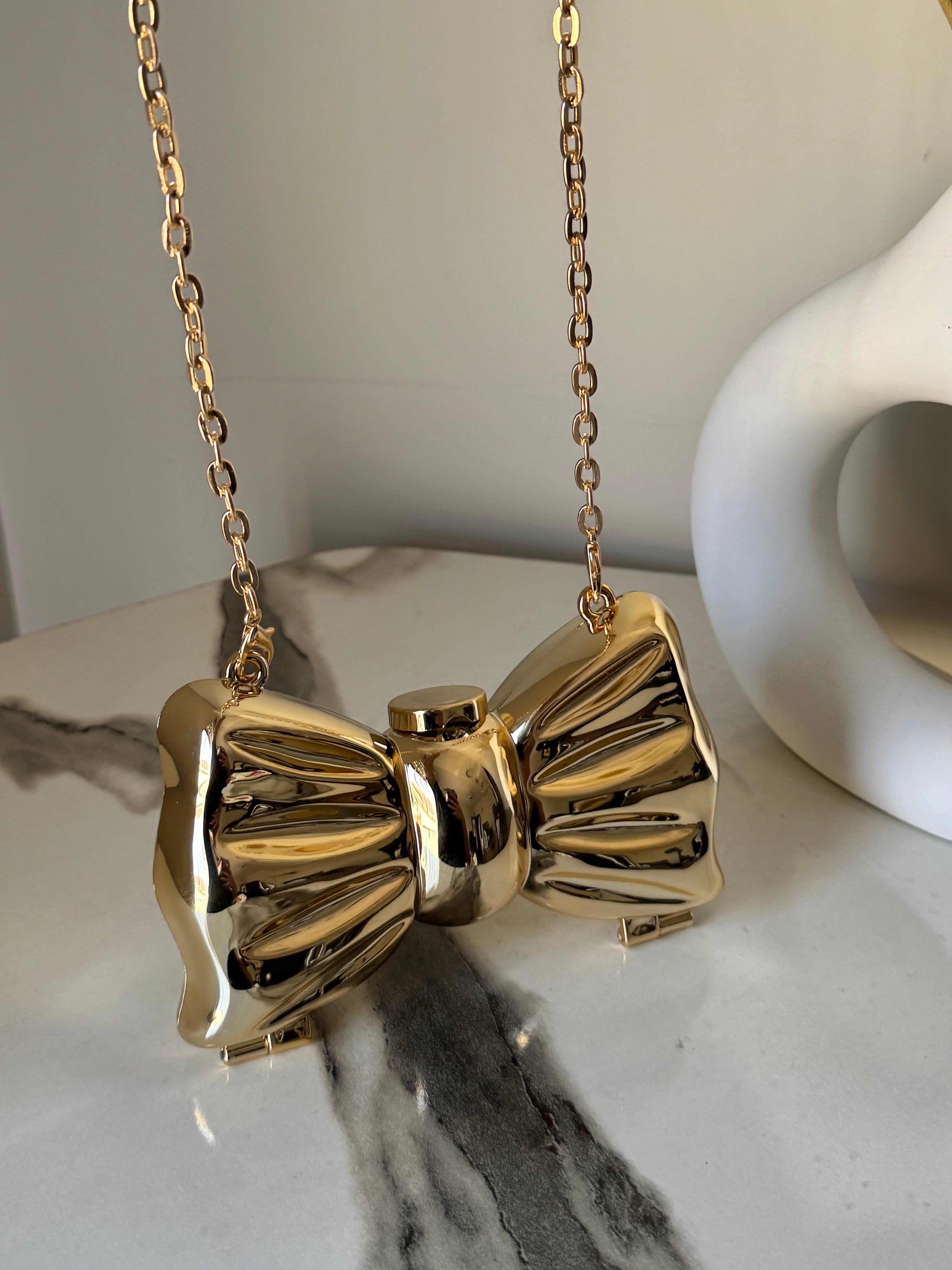 Bow Clutch - Gold with Chain