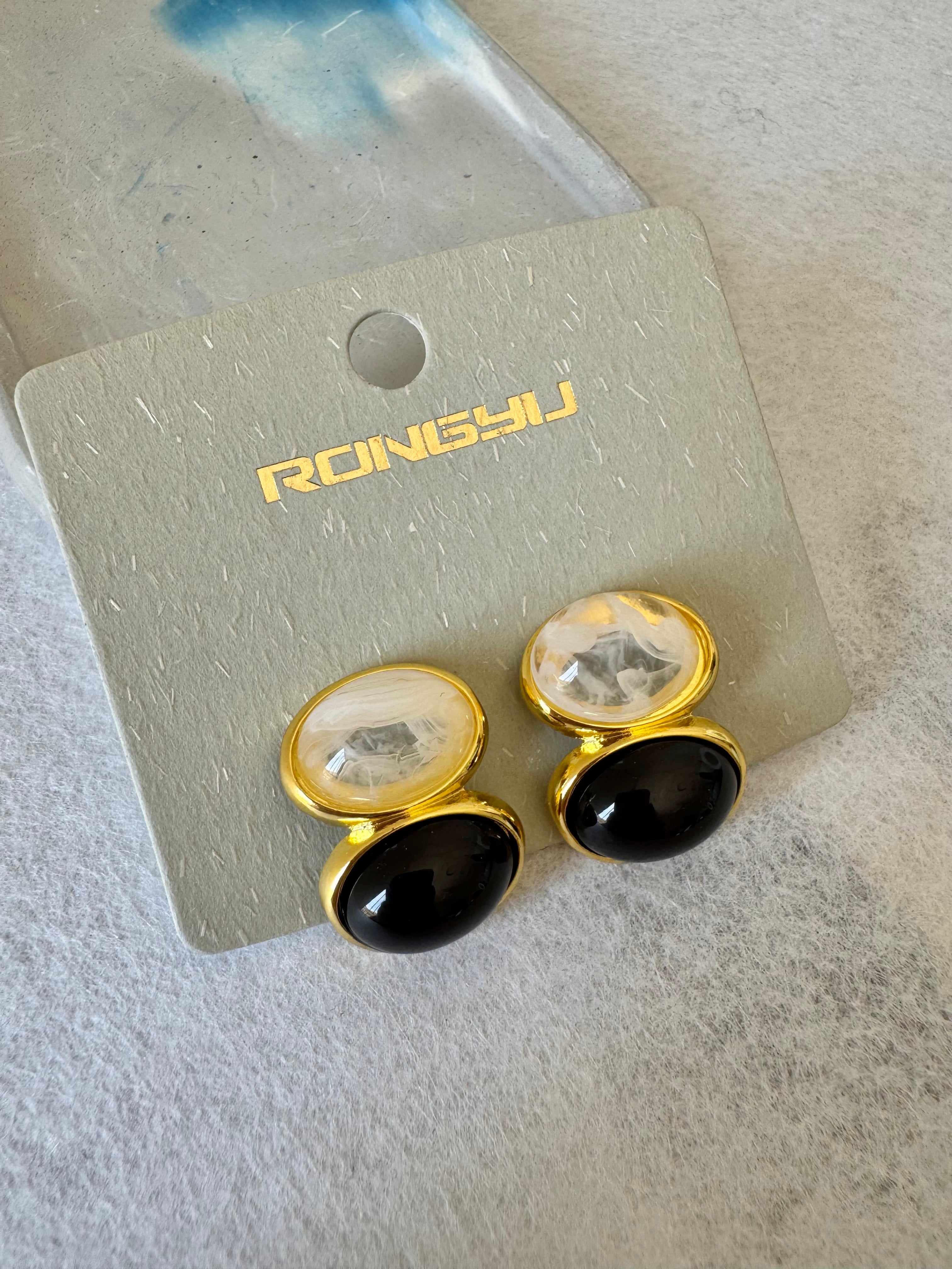 Lina Earrings - White & Black