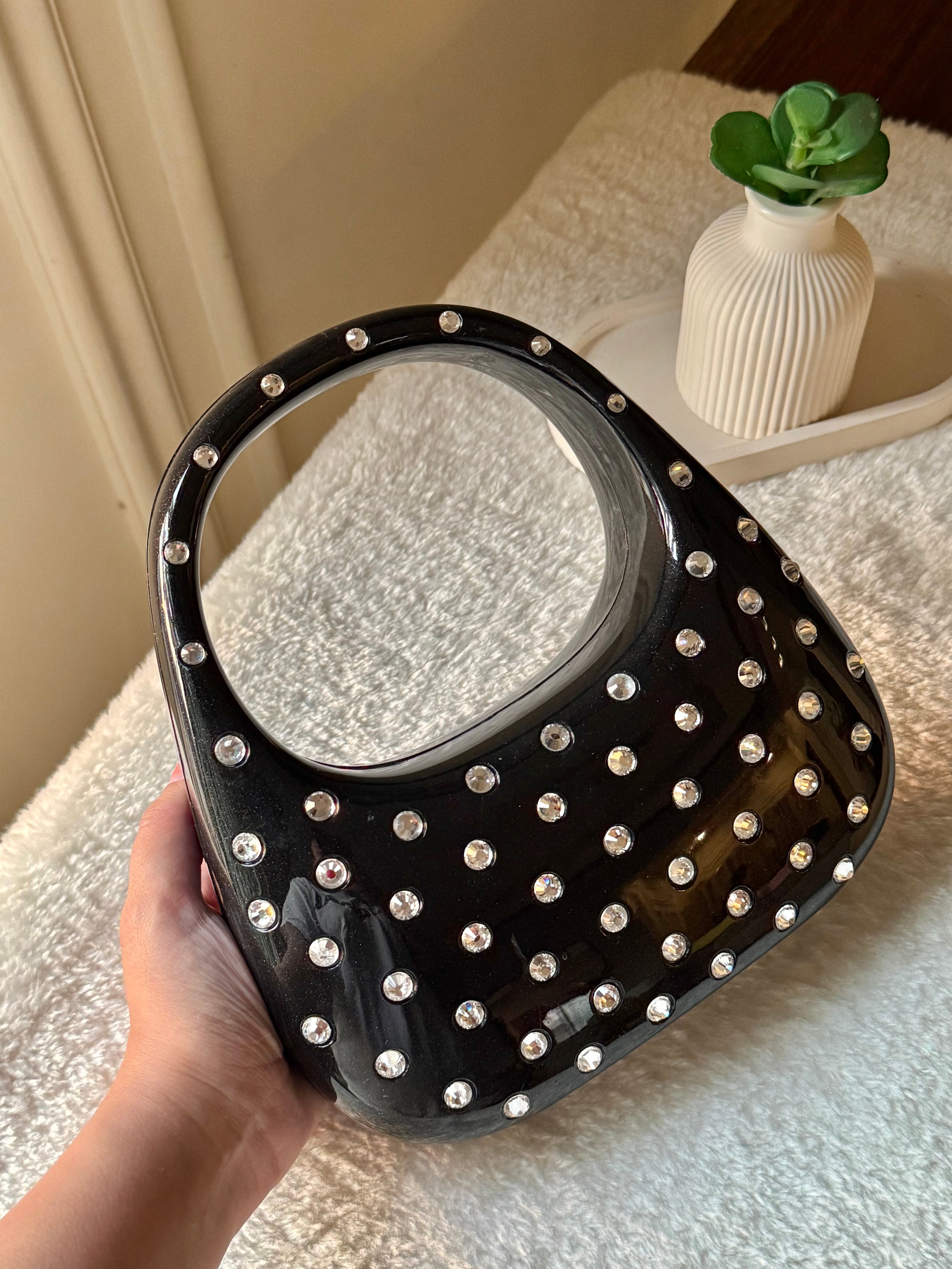 Glimmer Clutch (Black) with Long Chain