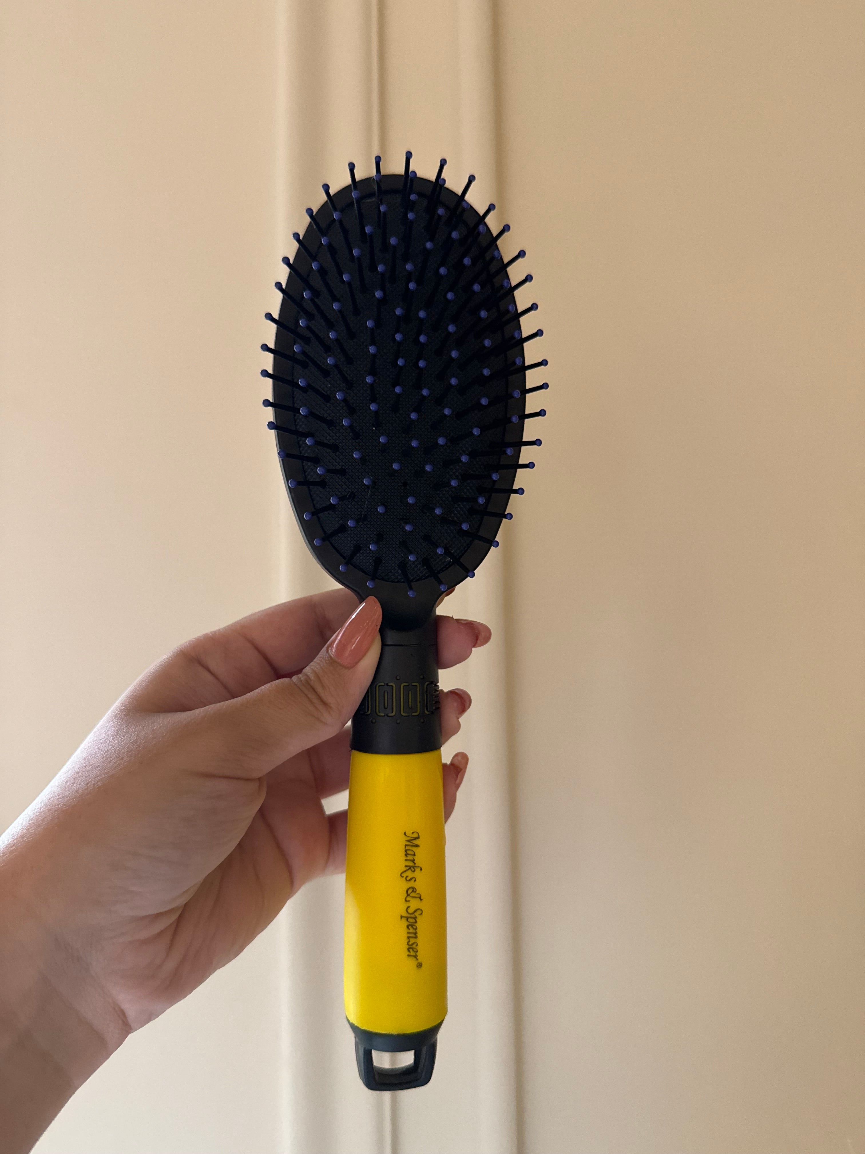 Softest Black & Yellow Brush