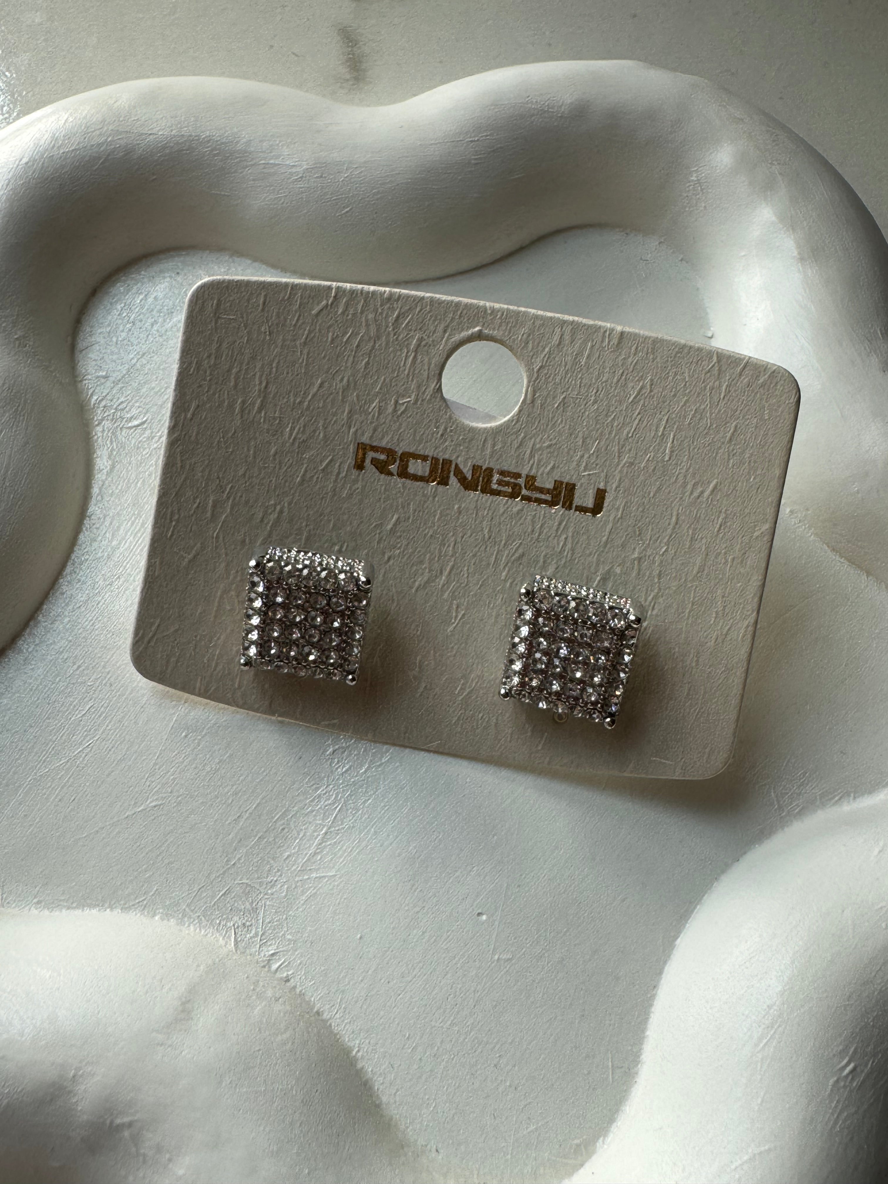 Diamontee Studs