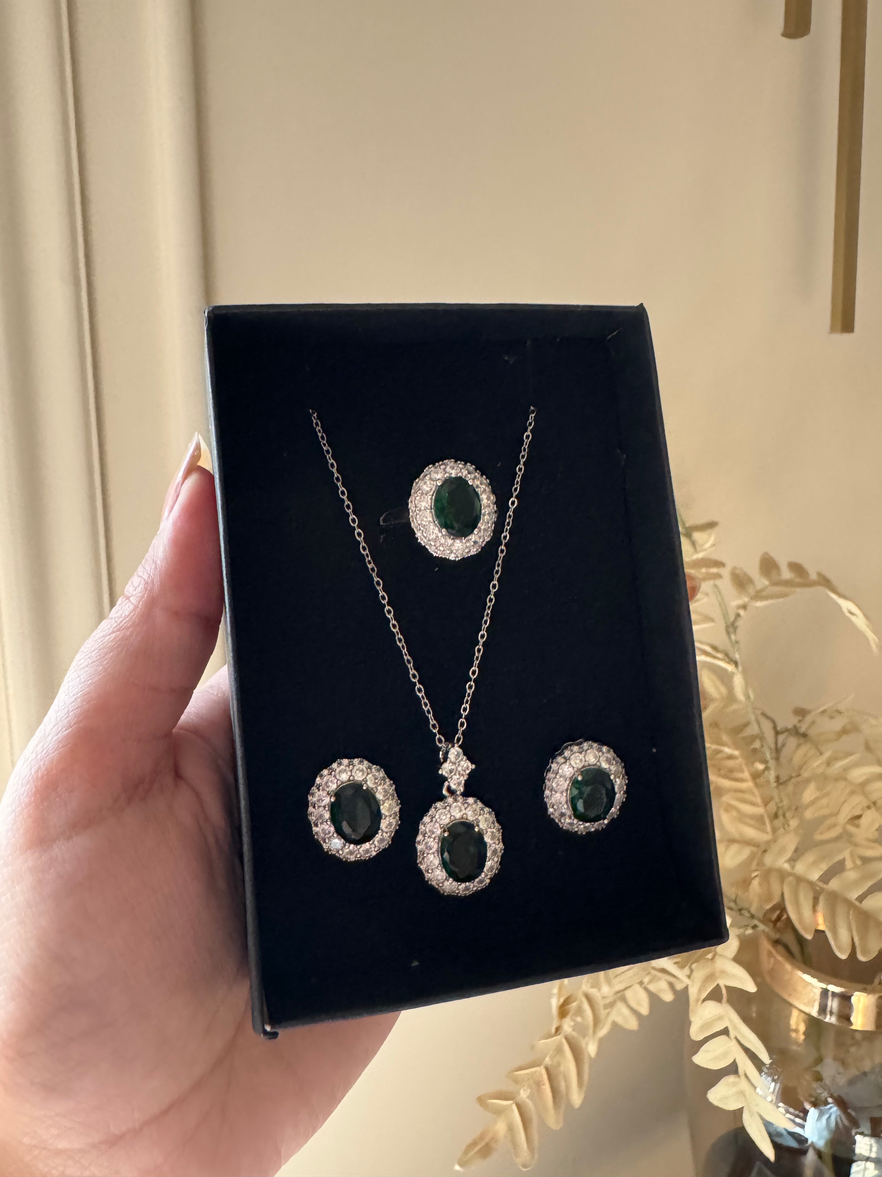 Emerald Green Set with Ring