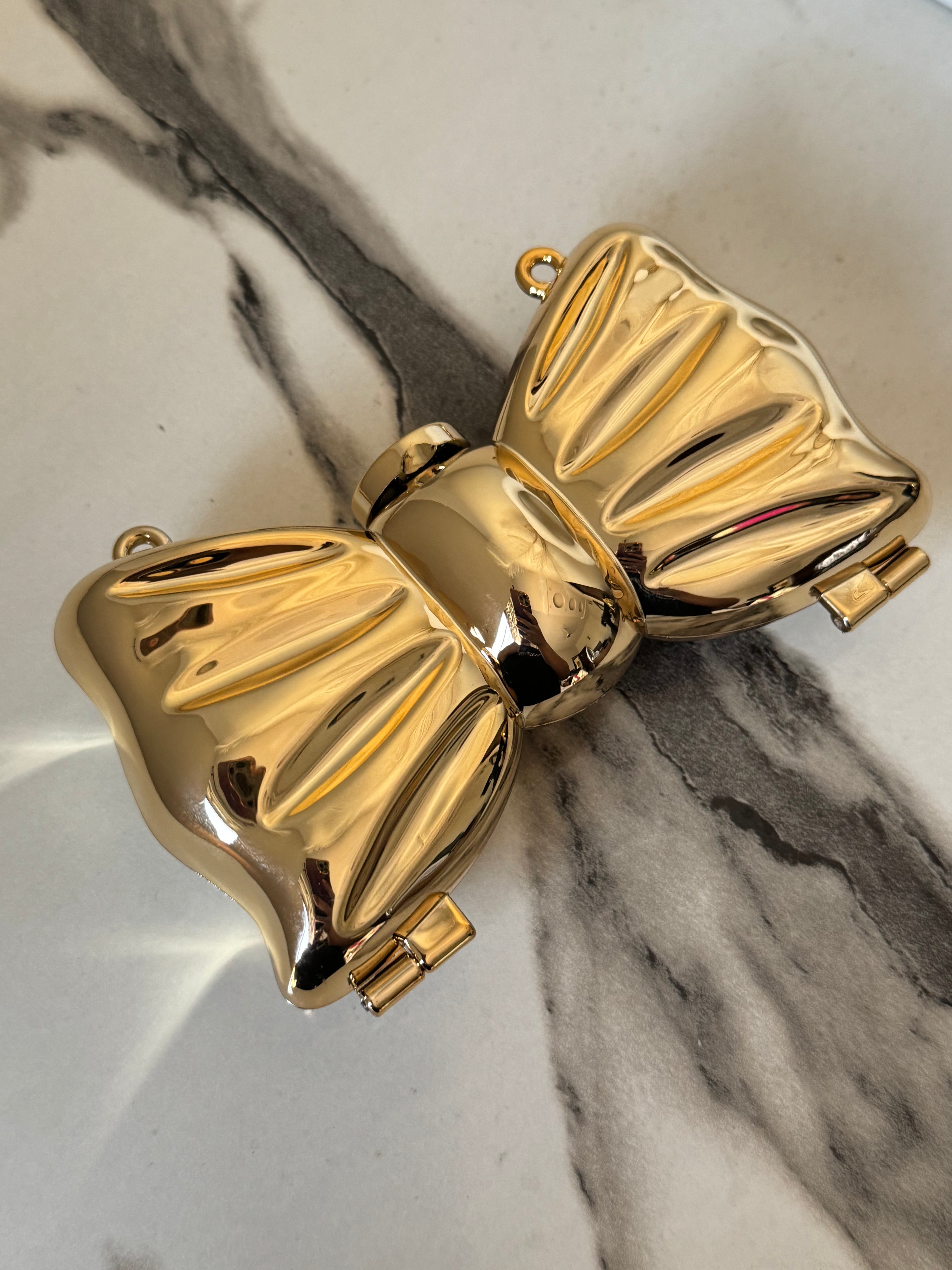 Bow Clutch - Gold with Chain