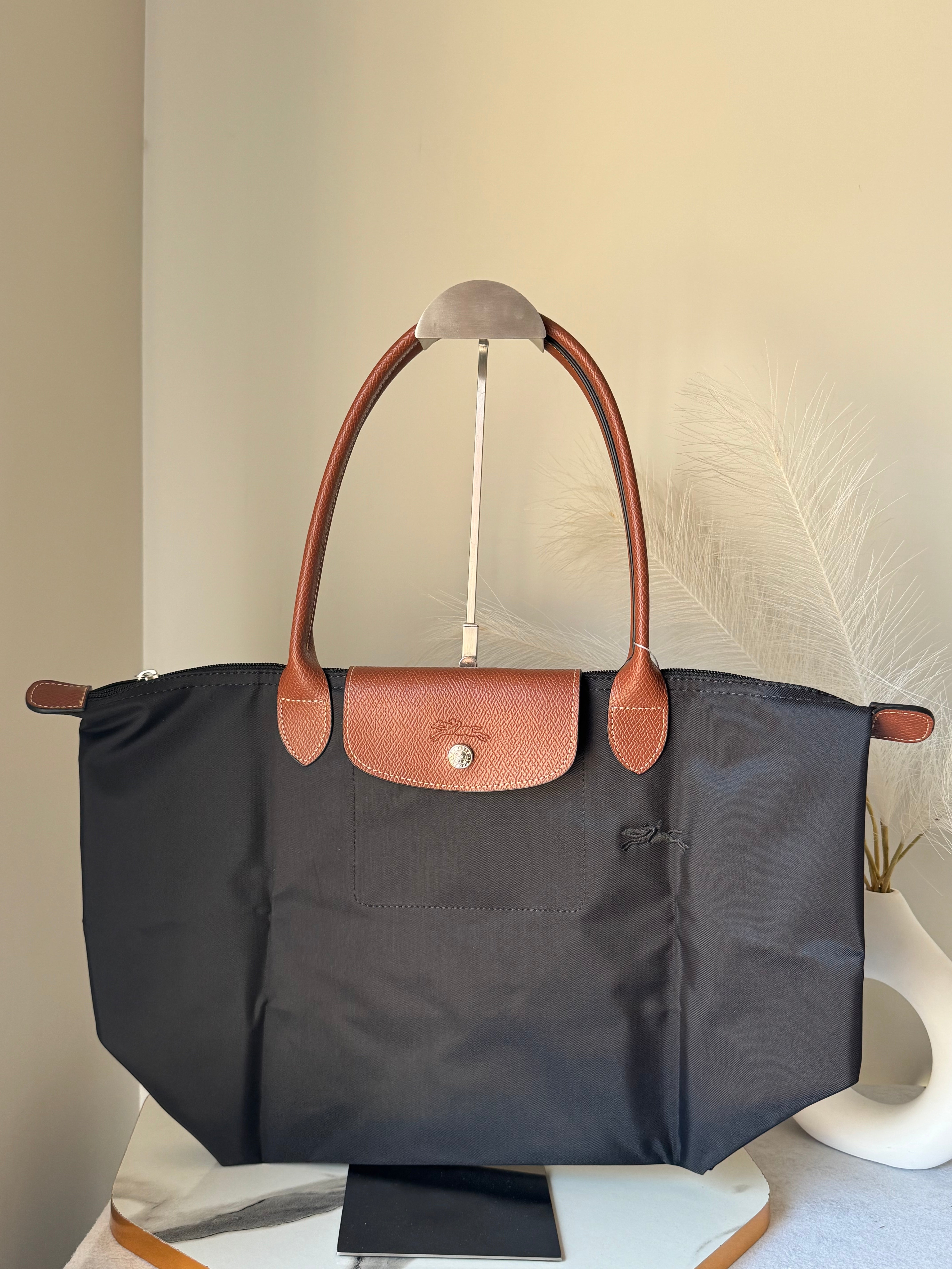 Longchamp Tote LARGE - Black (WITH BRAND LOGO)