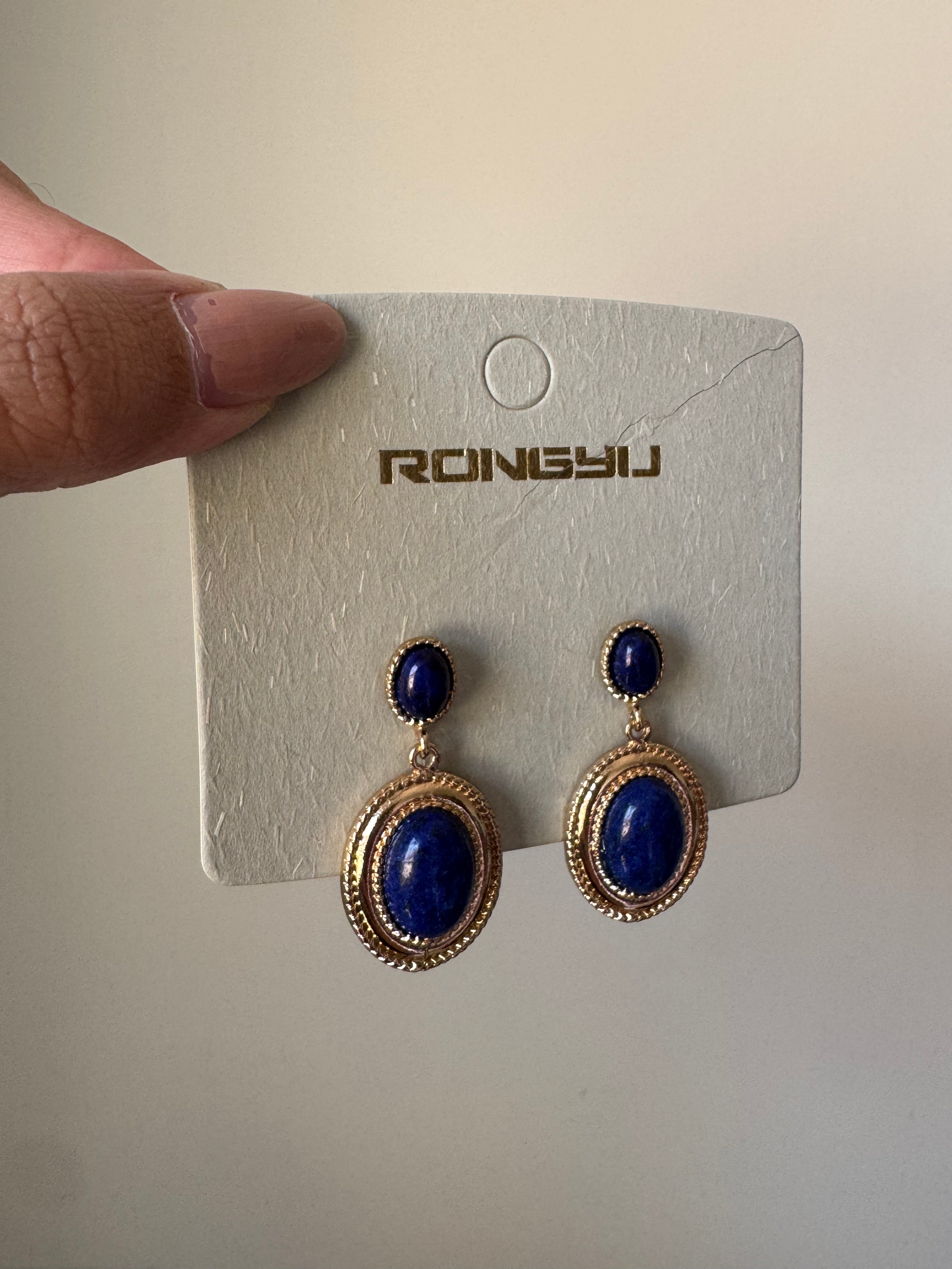 Saphire Gleam Earrings