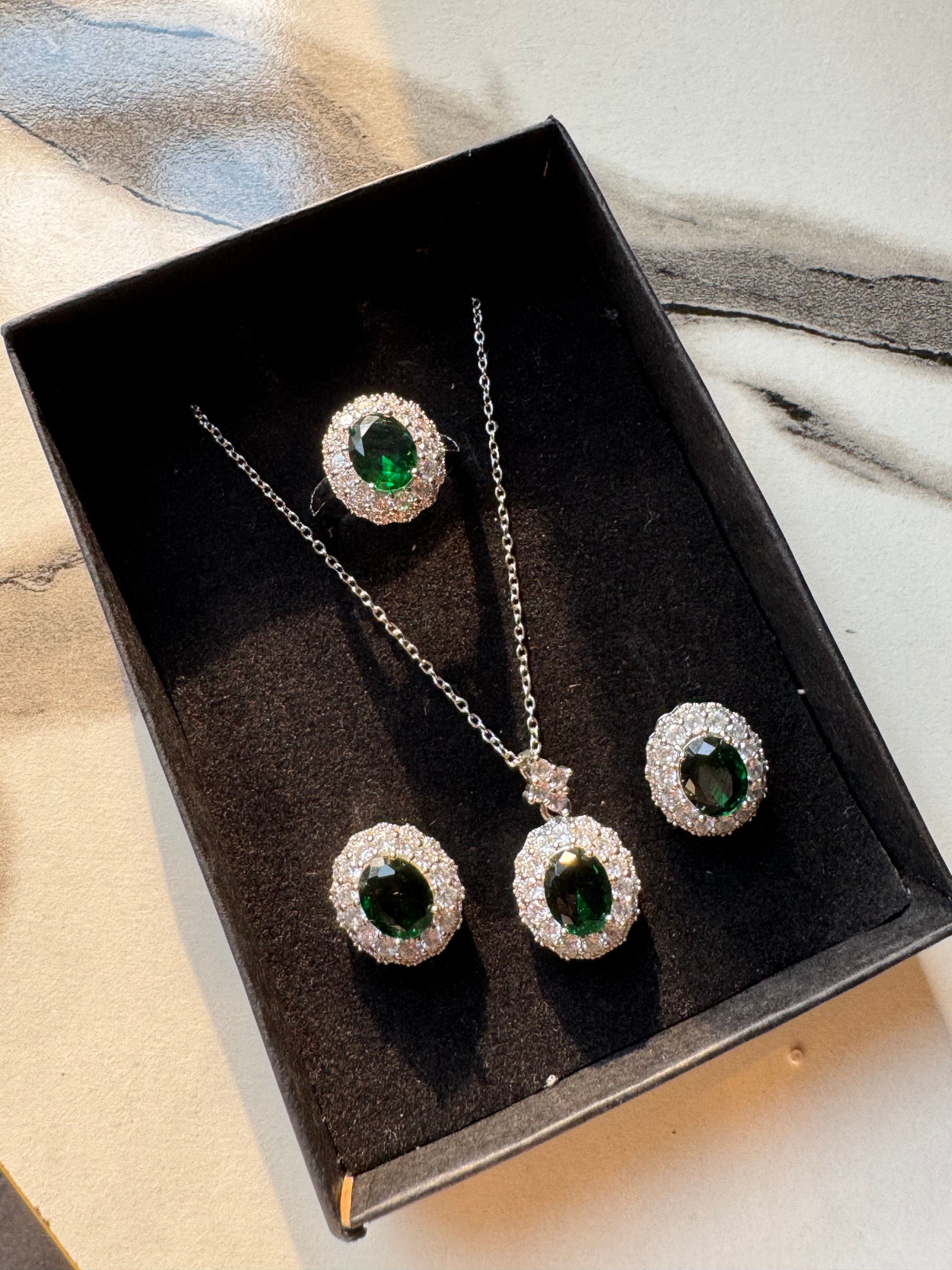 Emerald Green Set with Ring