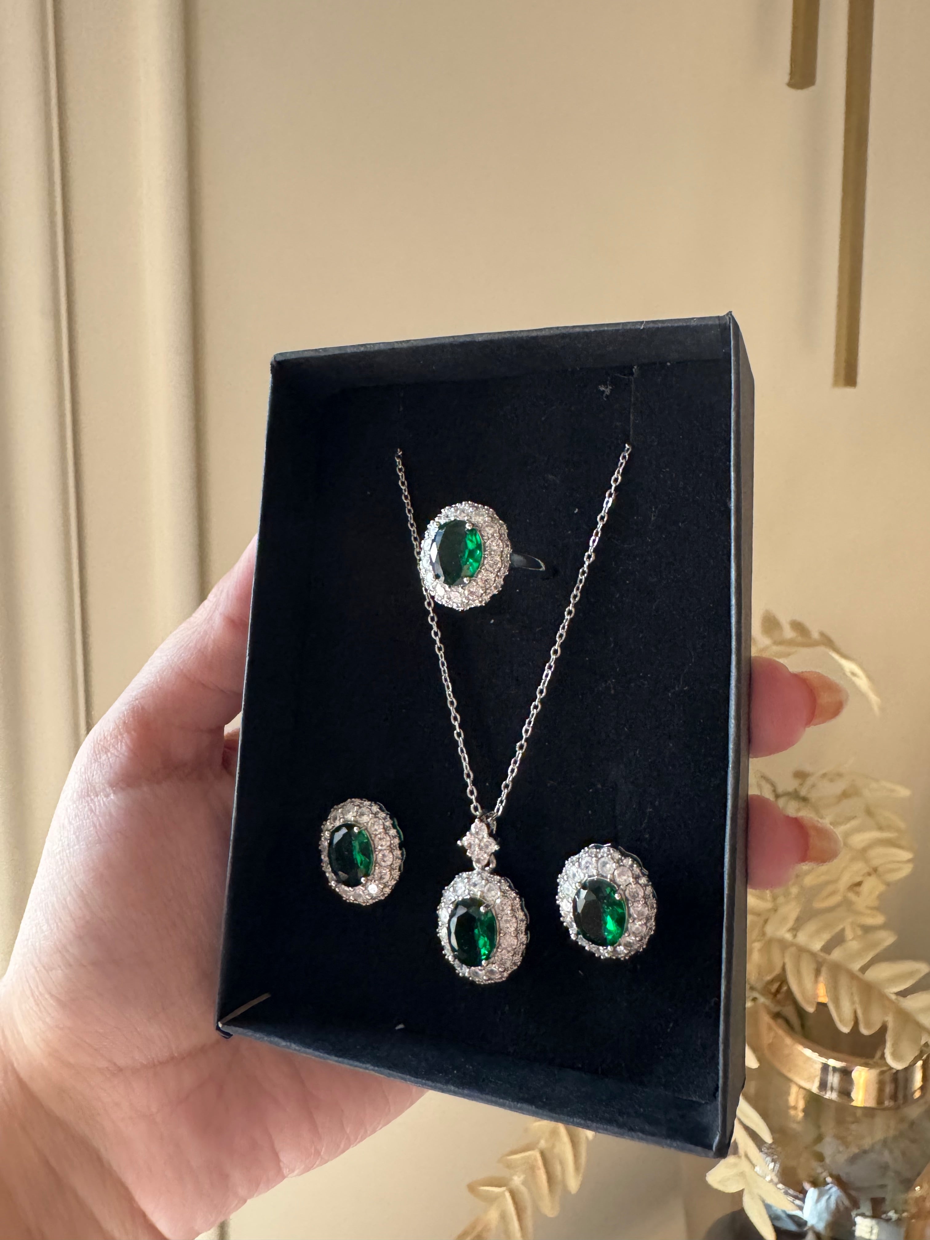 Emerald Green Set with Ring
