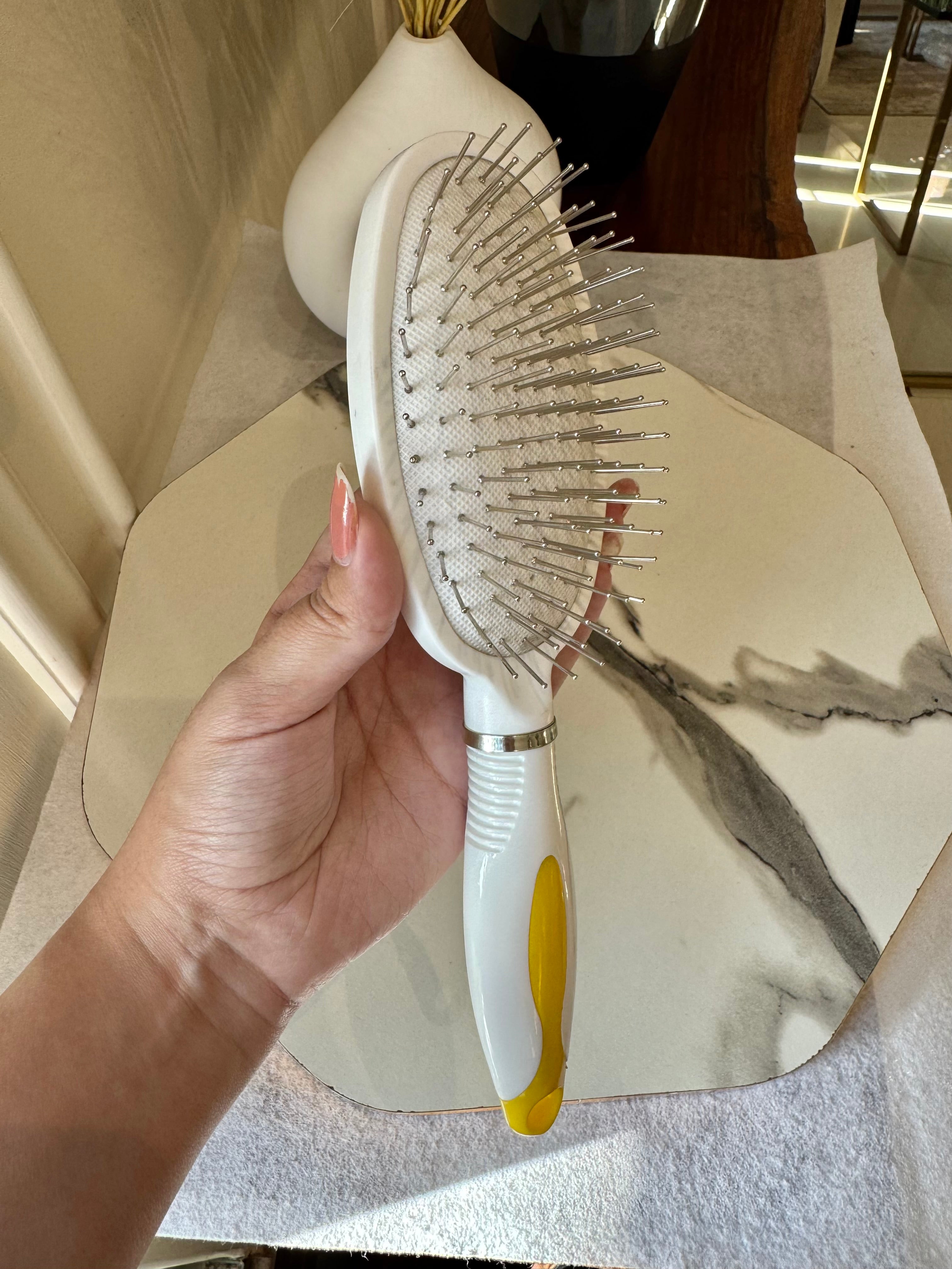 Softest Yellow & White Brush