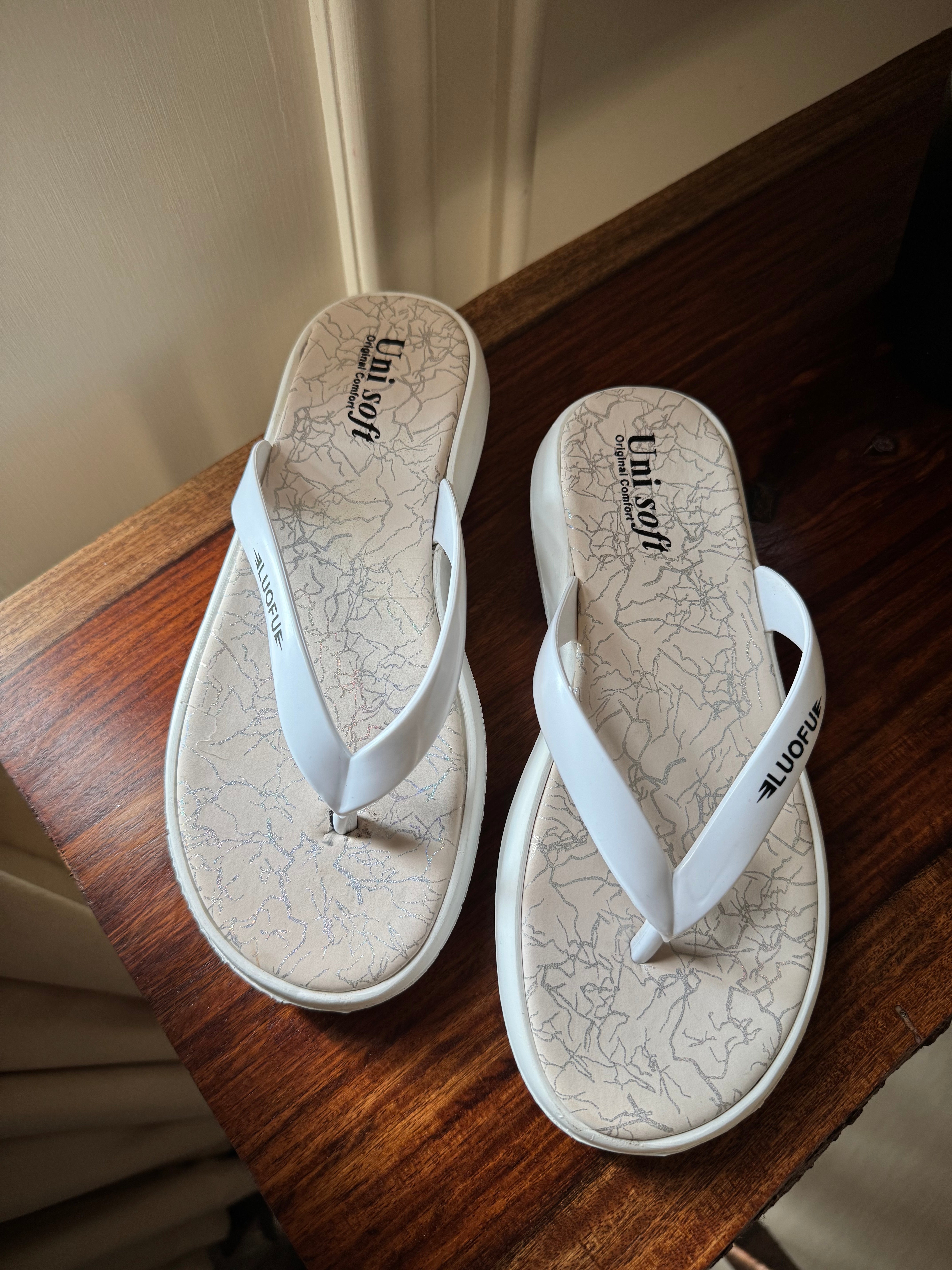 Soft Blossom Peach Slides