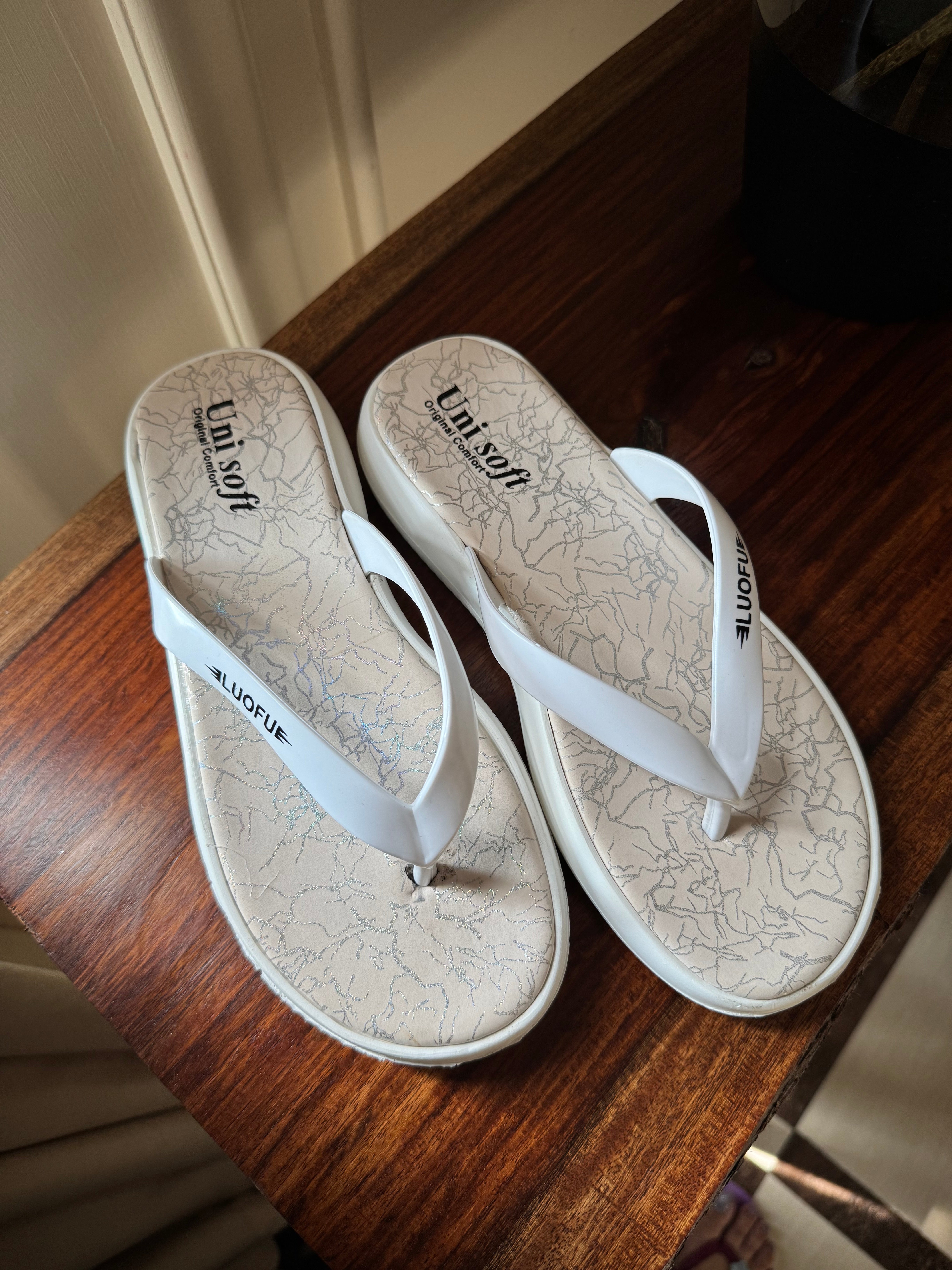 Soft Blossom Peach Slides
