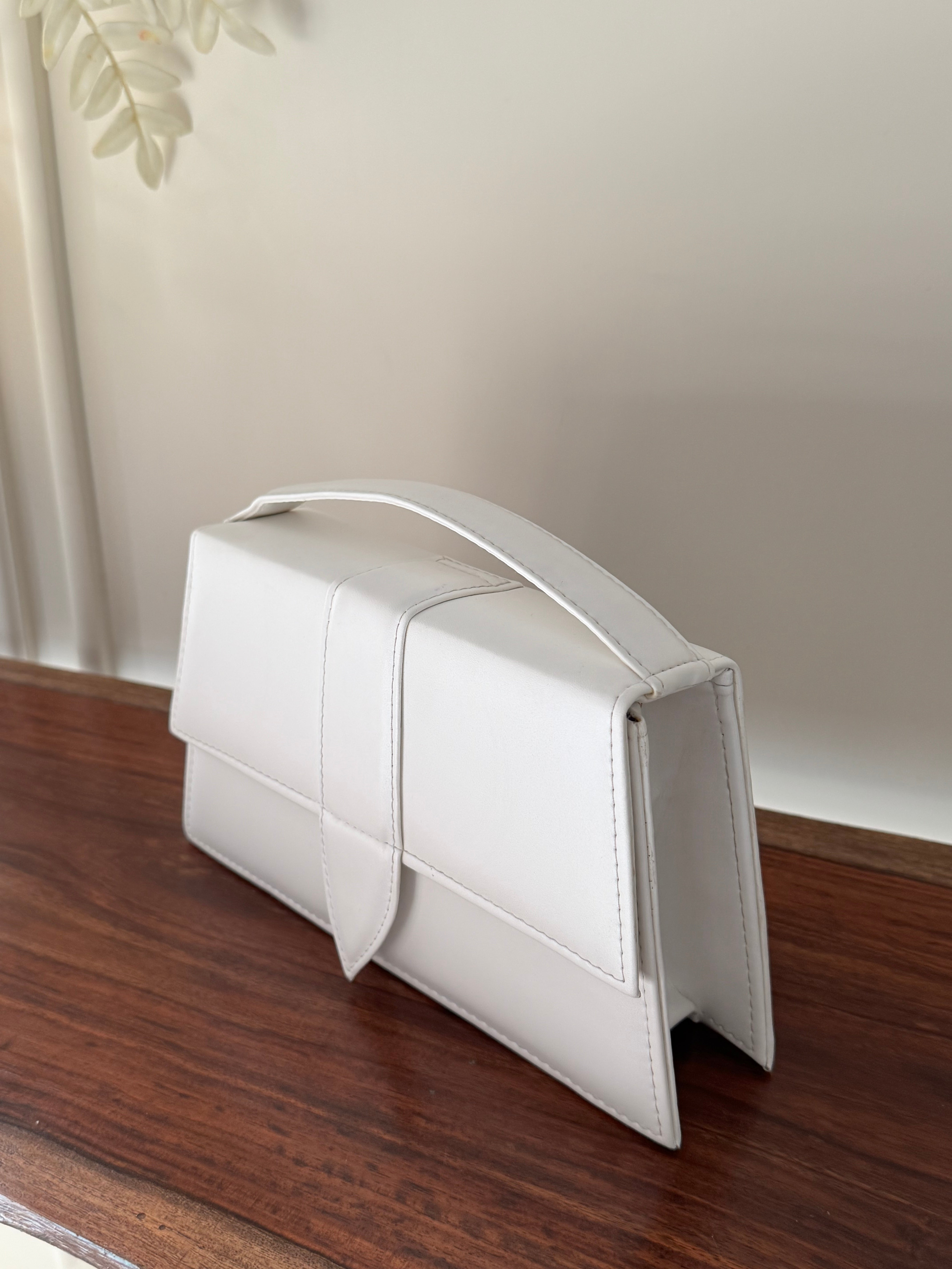 Muse White HandBag with Strap