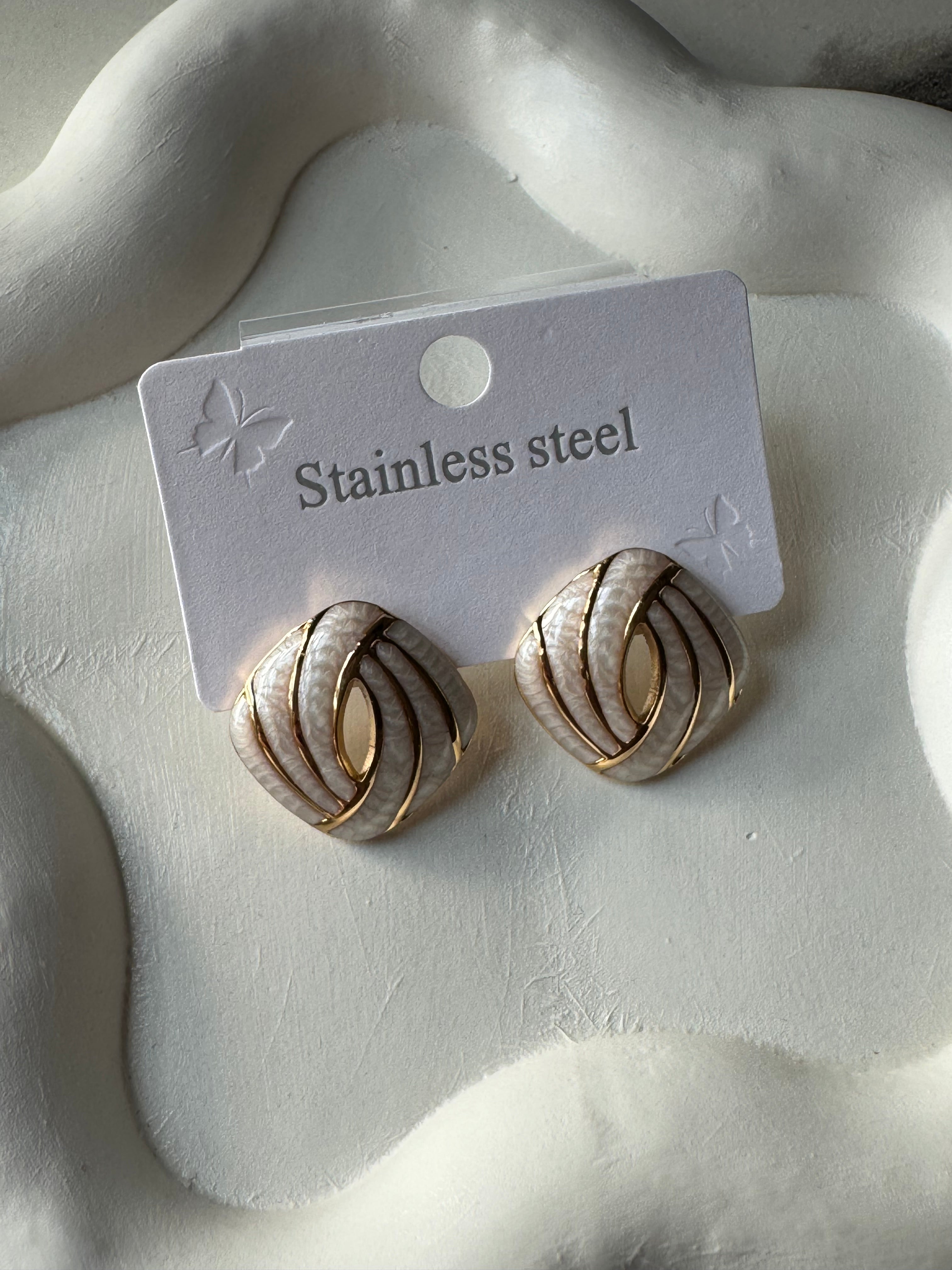 Velvet Edge Studs - White & Gold