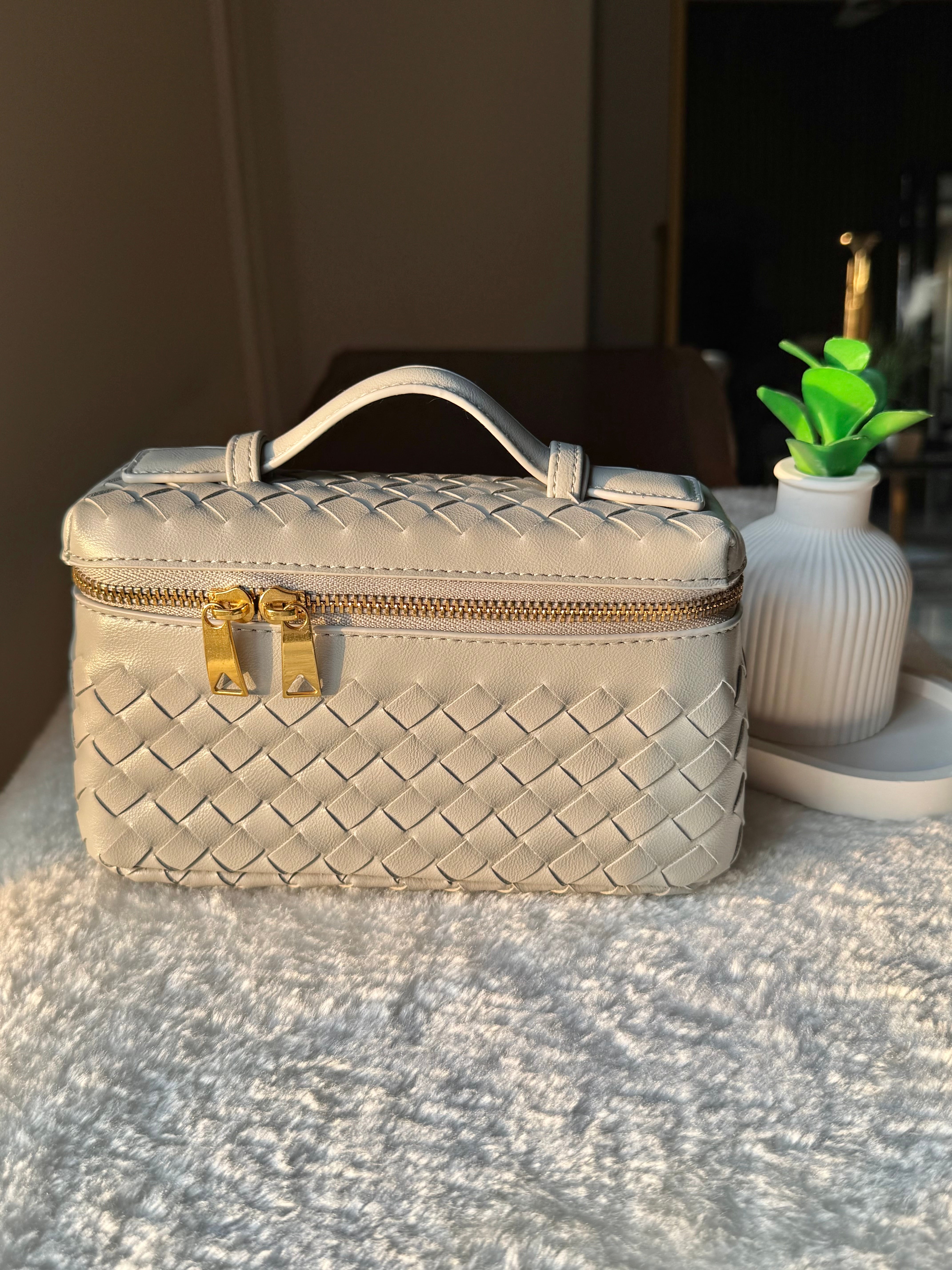 JW Pie Woven Bag with Long Strap (Light Grey)