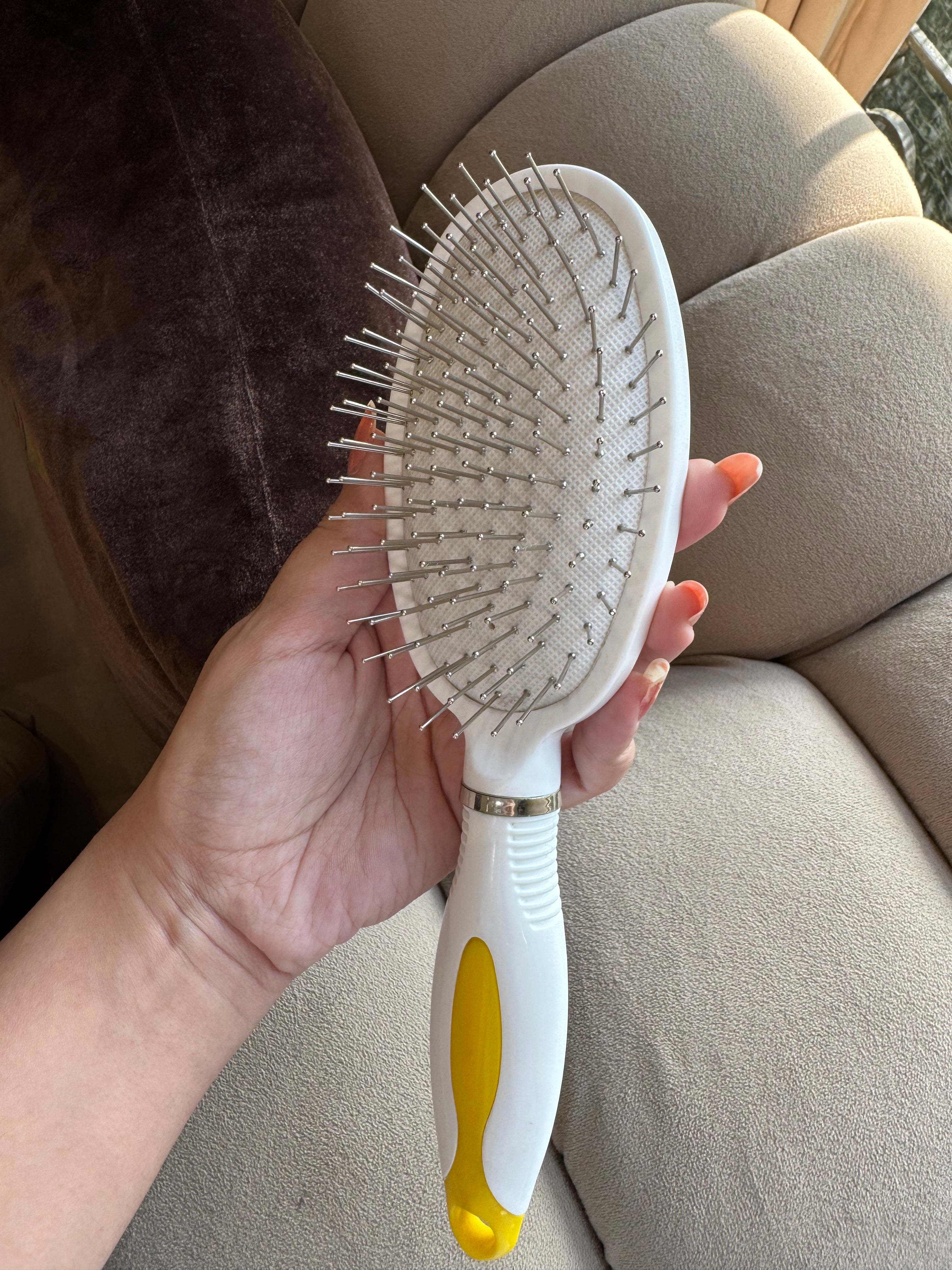 Softest Yellow & White Brush