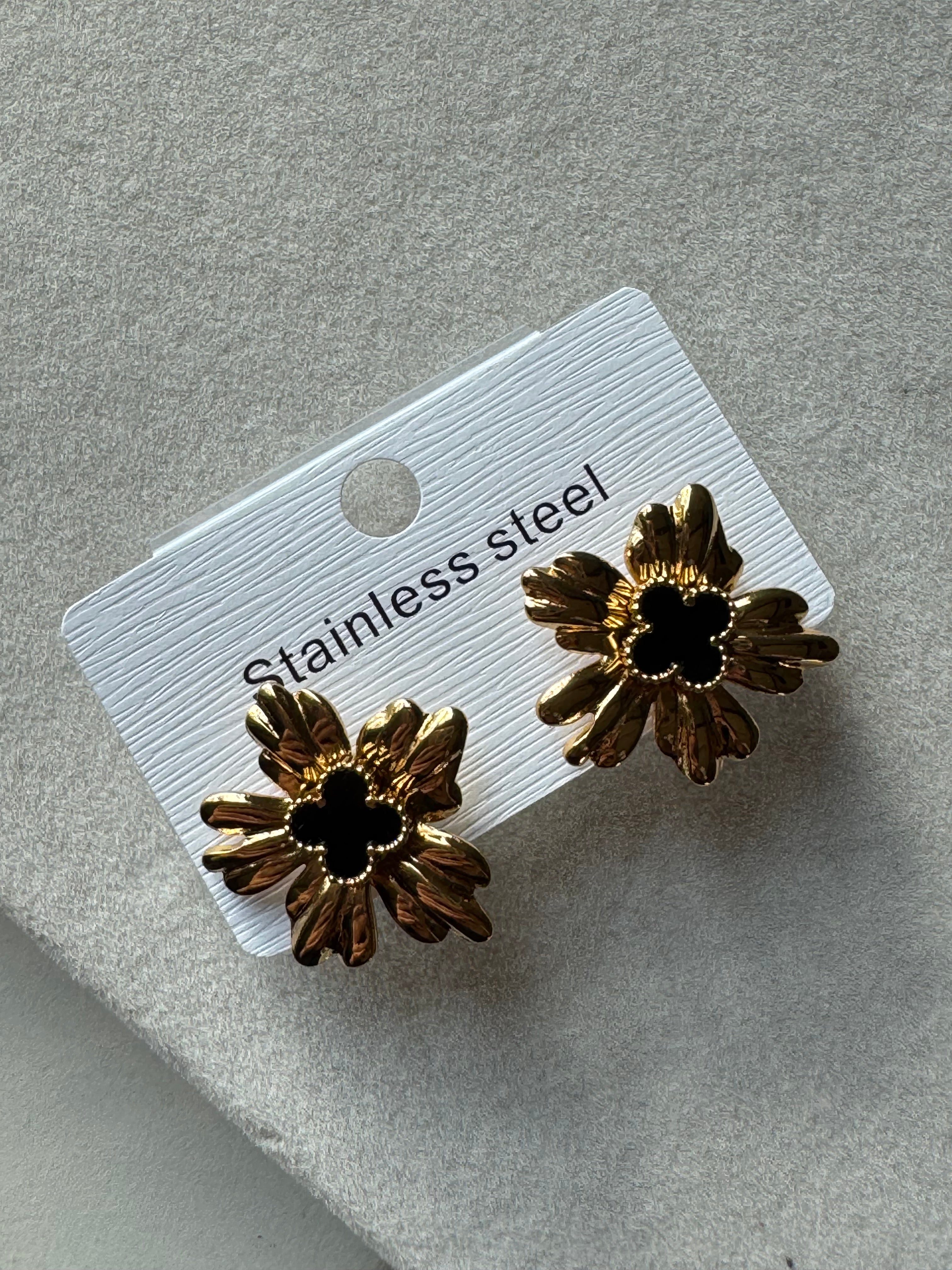 Noir Clover Studs (Van Cleef Signature)