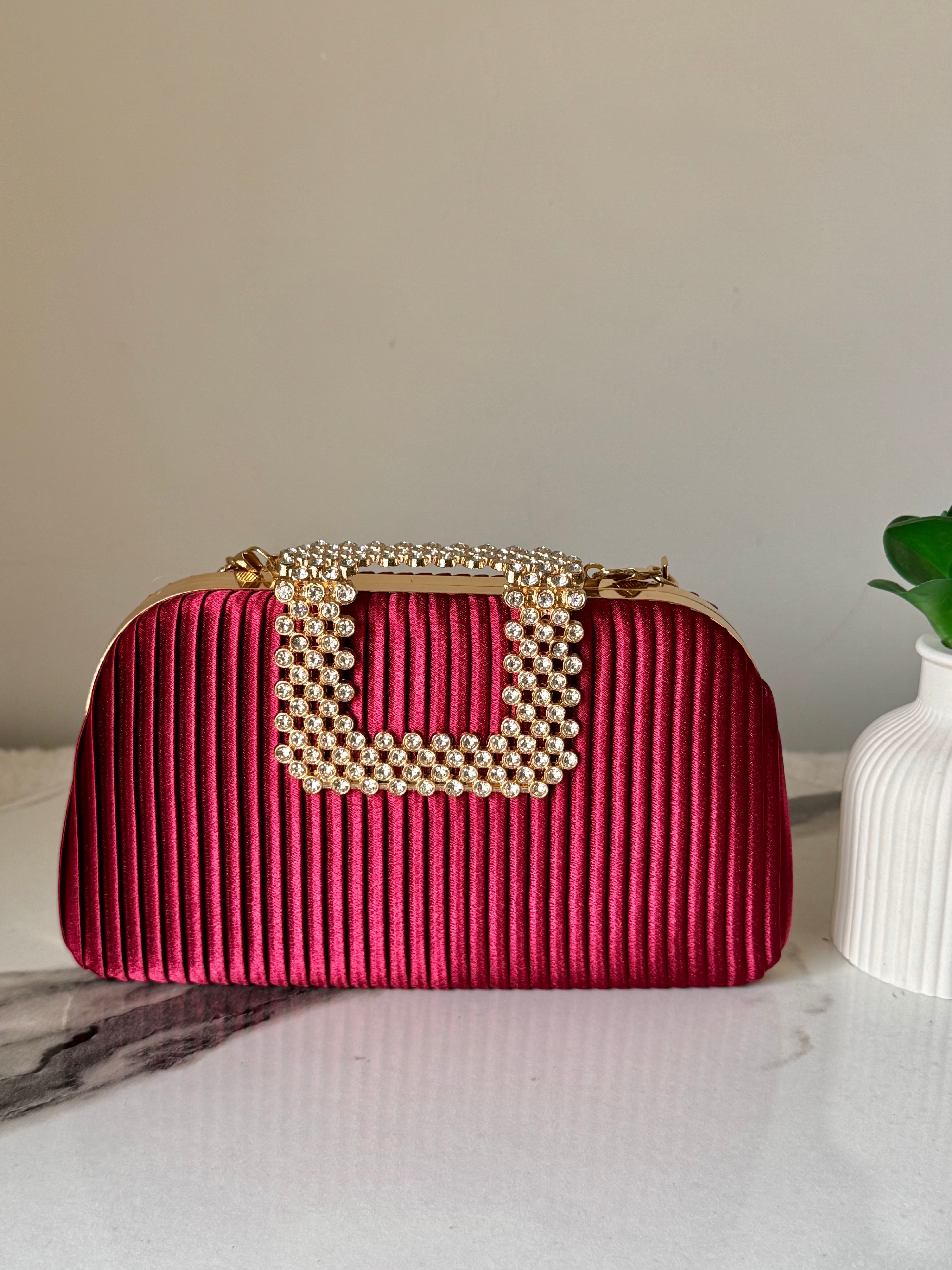 Velvet Charm Clutch - Red